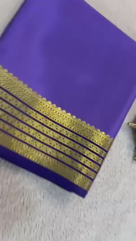Load video: Ethereal Glow: Banarasi Silk Saree with Elegant Floral Brocade