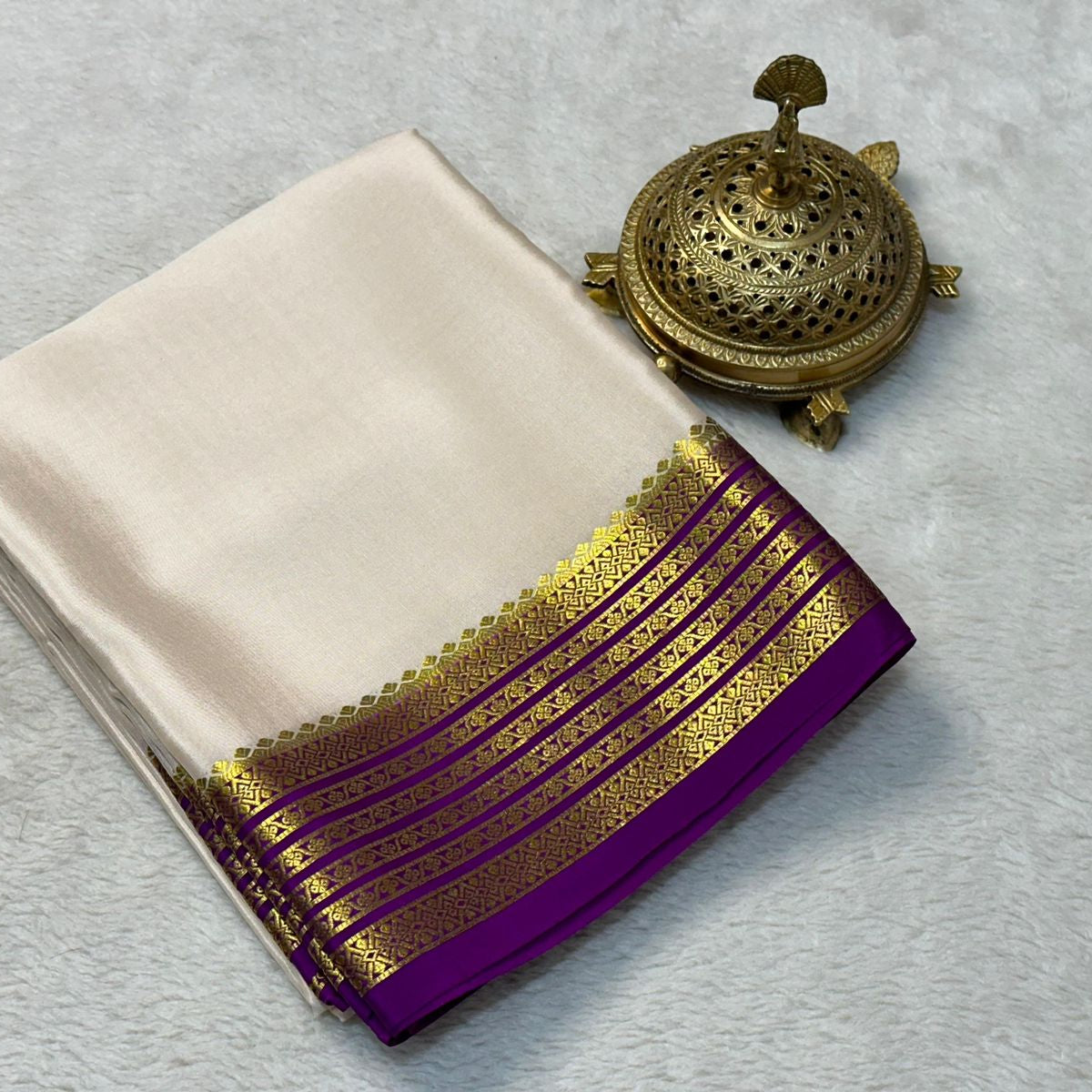 Beautiful Pure Mysore silk sarees in Elegant Traditional border