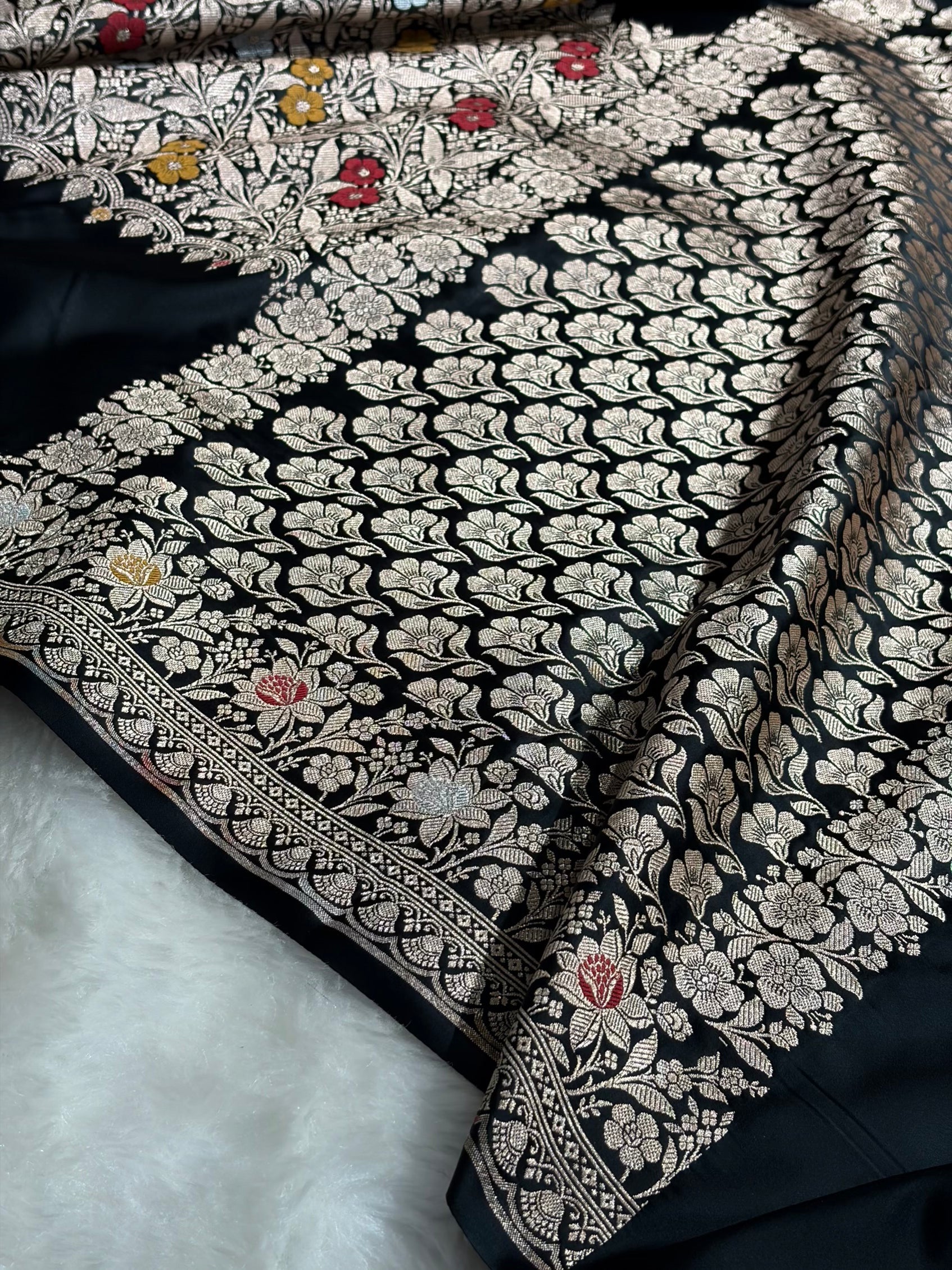 Mashru Silk Banarasi Saree with Rupa Sona Motifs & Scalloped Border