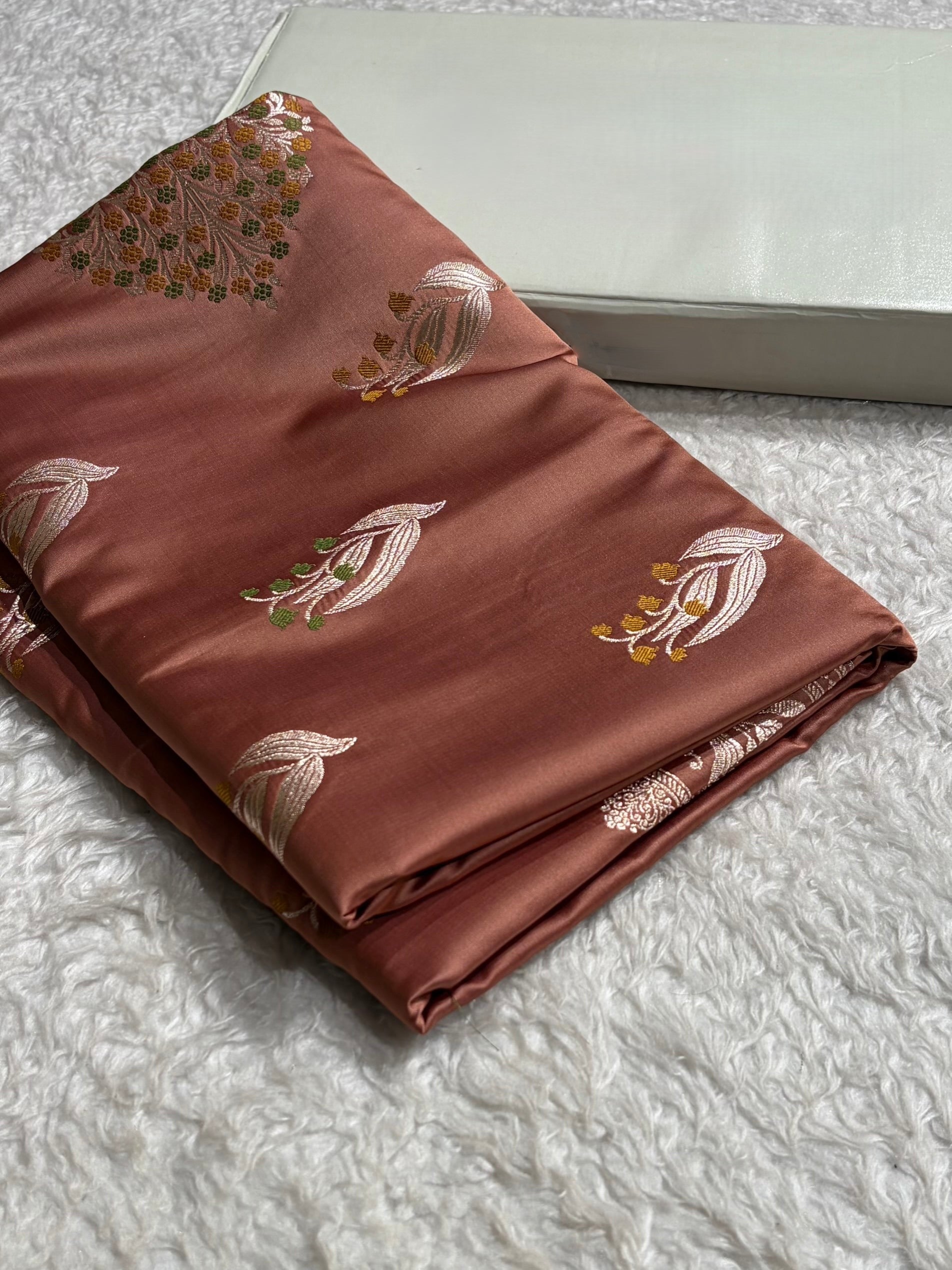 Mashru Satin Silk Banarasi Saree with Scalloped Border & Rupa Sona Motifs
