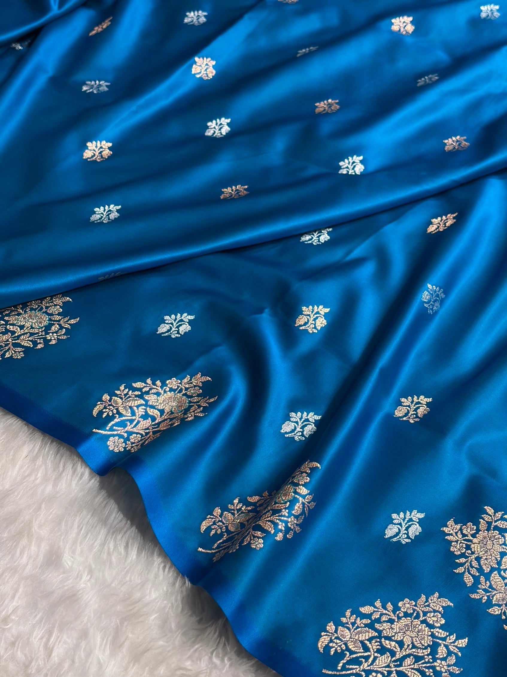 Banarasi Mashru Silk Saree with Floral Scalloped Border & Rupa Sona Motifs