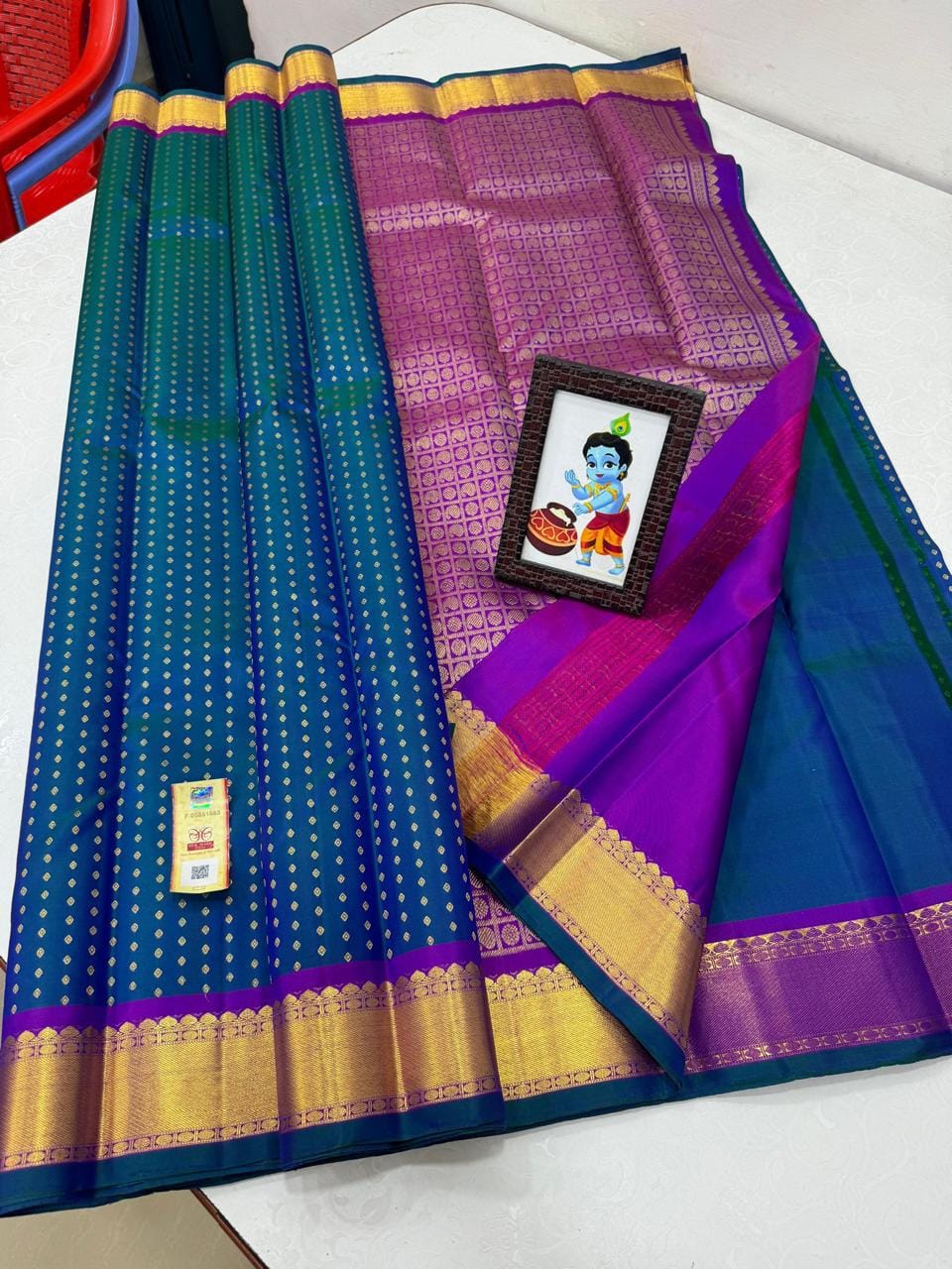From Loom to Legacy: Authentic 1000 Butta Silk Splendor
