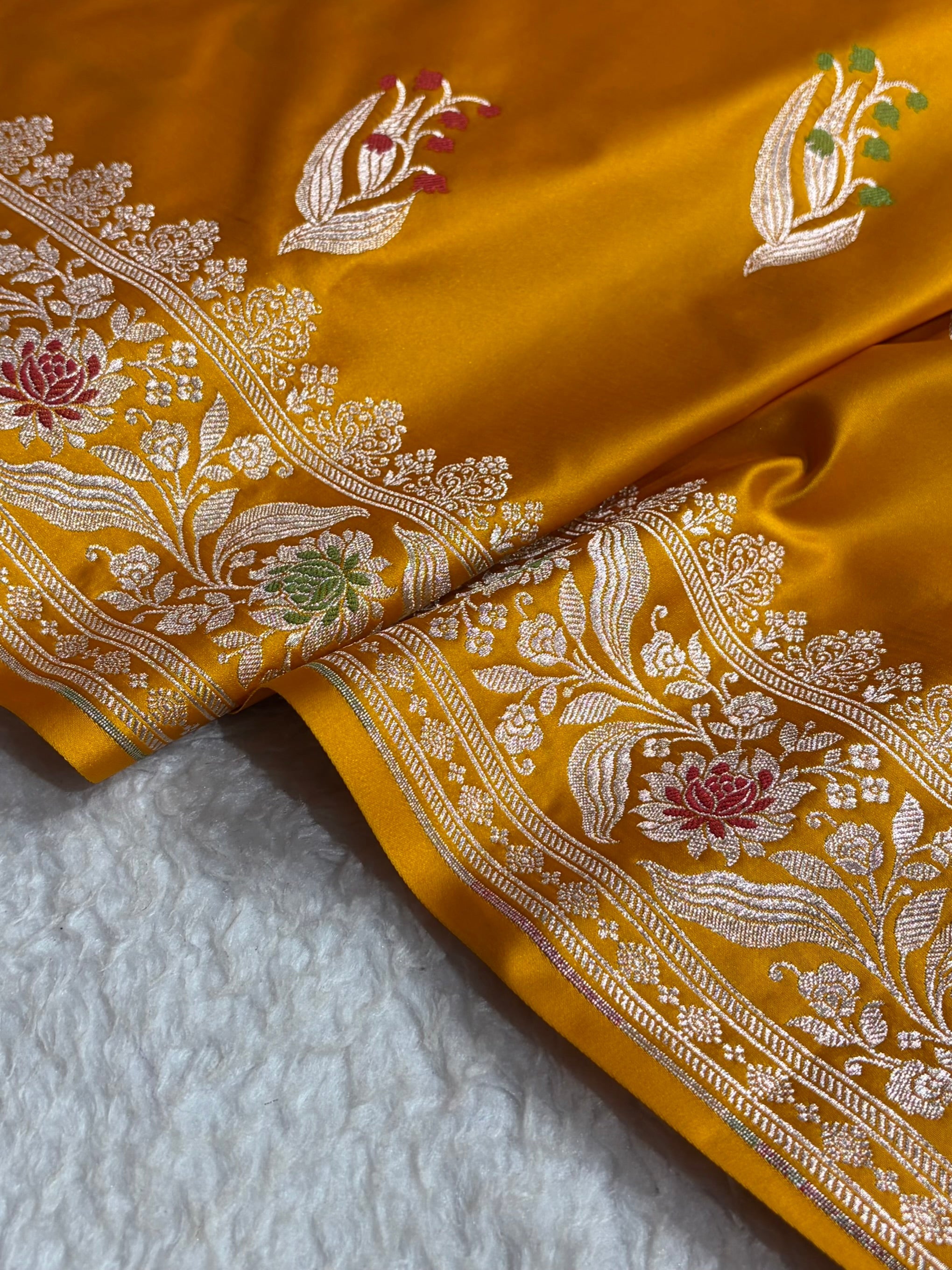 Mashru Satin Silk Banarasi Saree with Scalloped Border & Rupa Sona Motifs