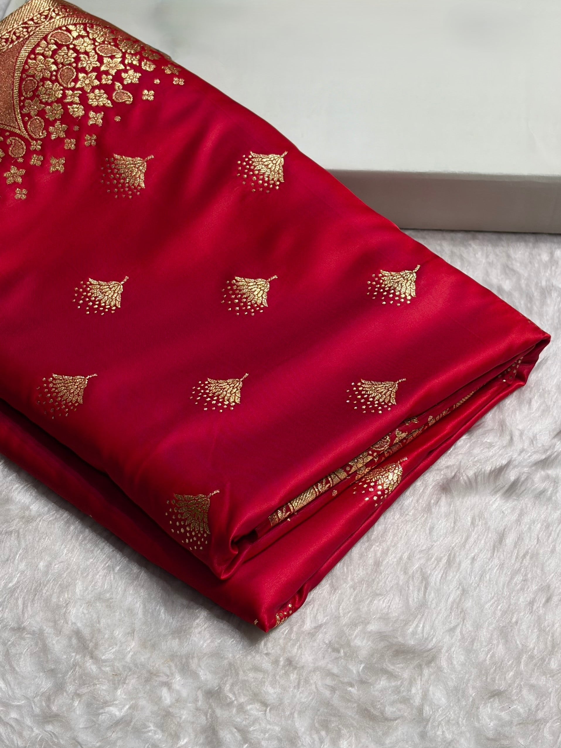 Mashru Satin Silk Banarasi Saree with Scalloped Border & Rupa Sona Motifs