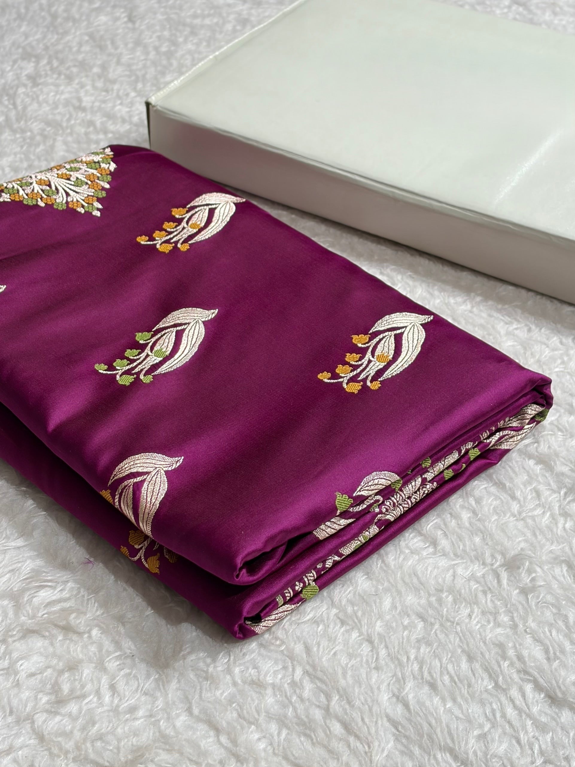 Mashru Satin Silk Banarasi Saree with Scalloped Border & Rupa Sona Motifs