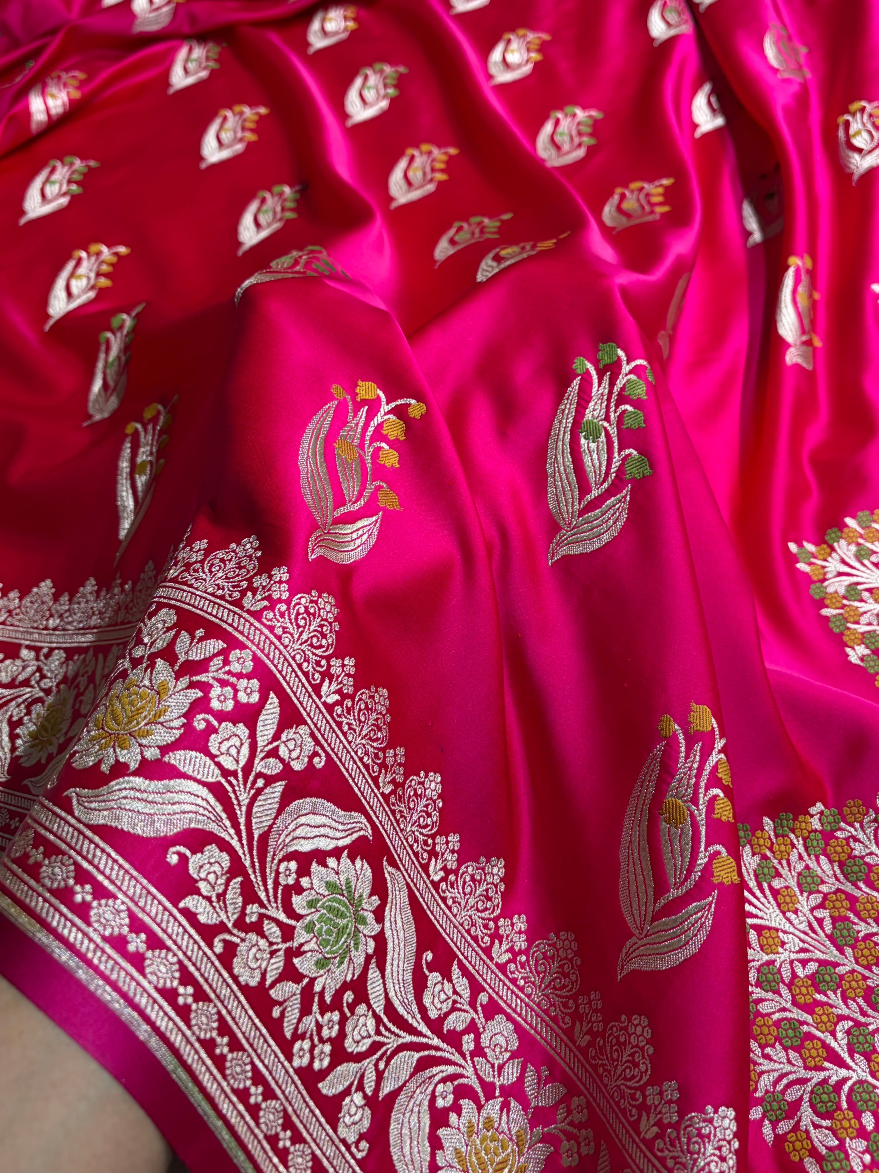 Mashru Satin Silk Banarasi Saree with Scalloped Border & Rupa Sona Motifs