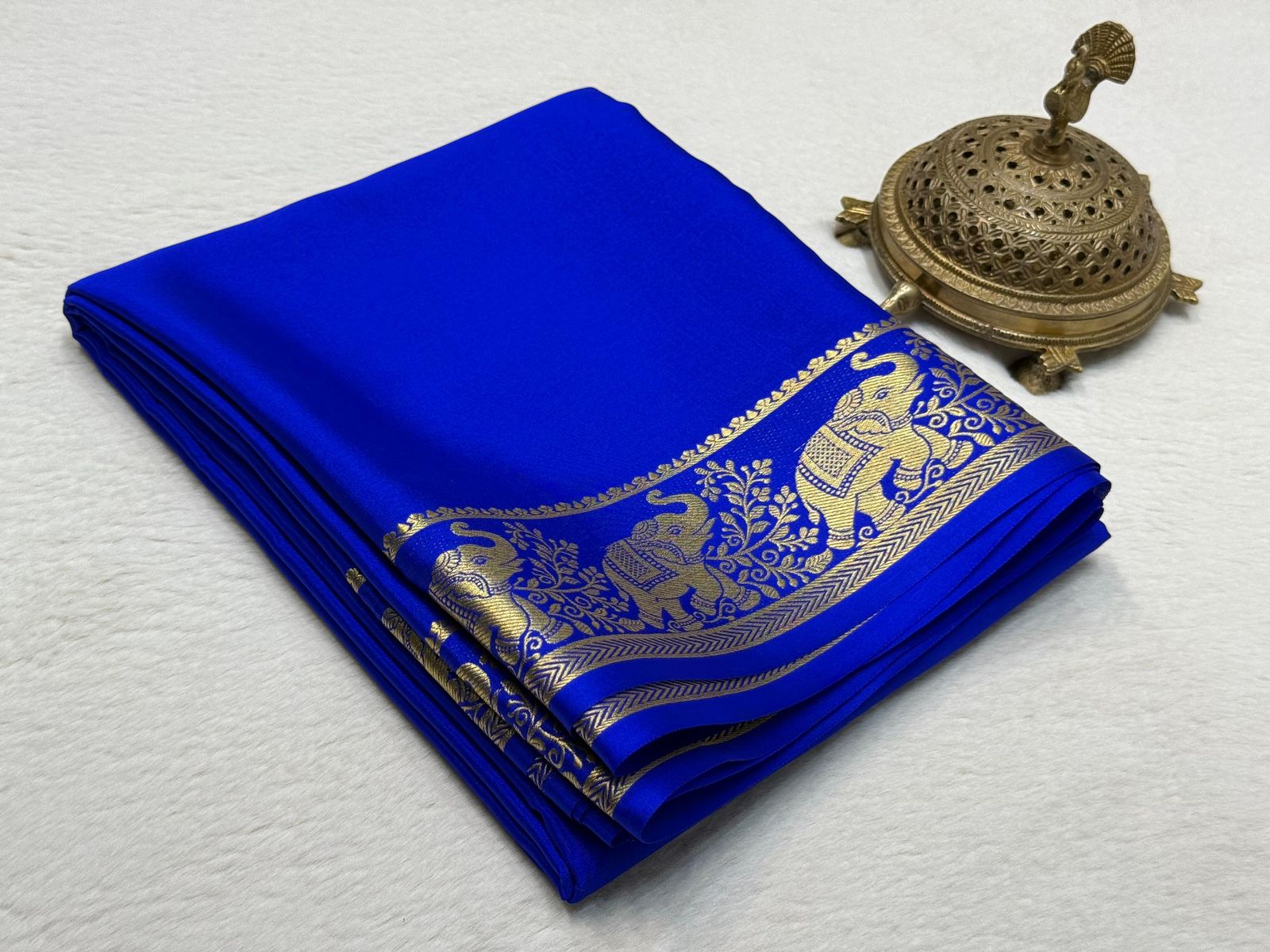 Traditional Silk Blend Saree with Elephant Motif Zari Border and Heritage Weaving