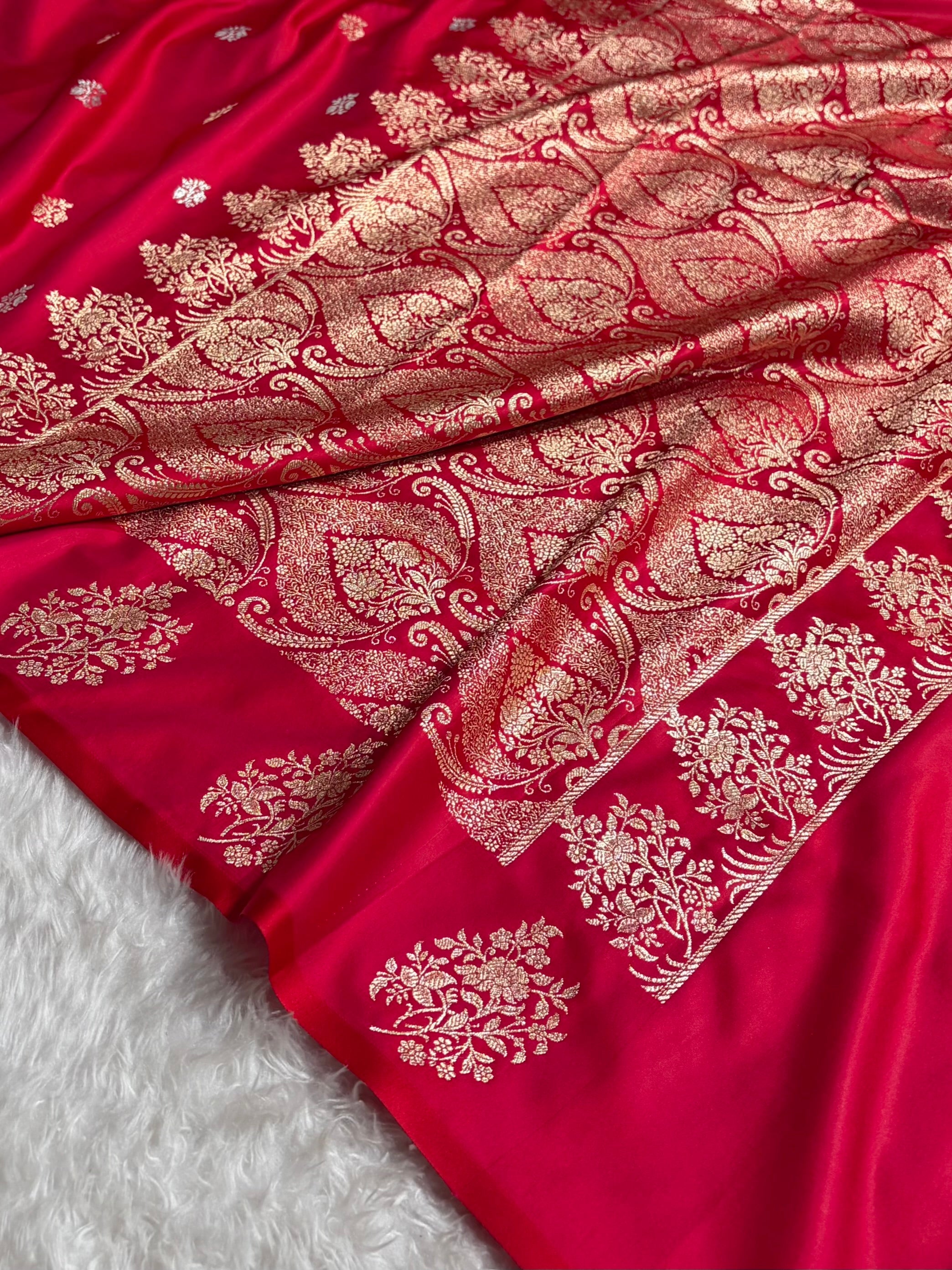 Banarasi Mashru Silk Saree with Floral Scalloped Border & Rupa Sona Motifs