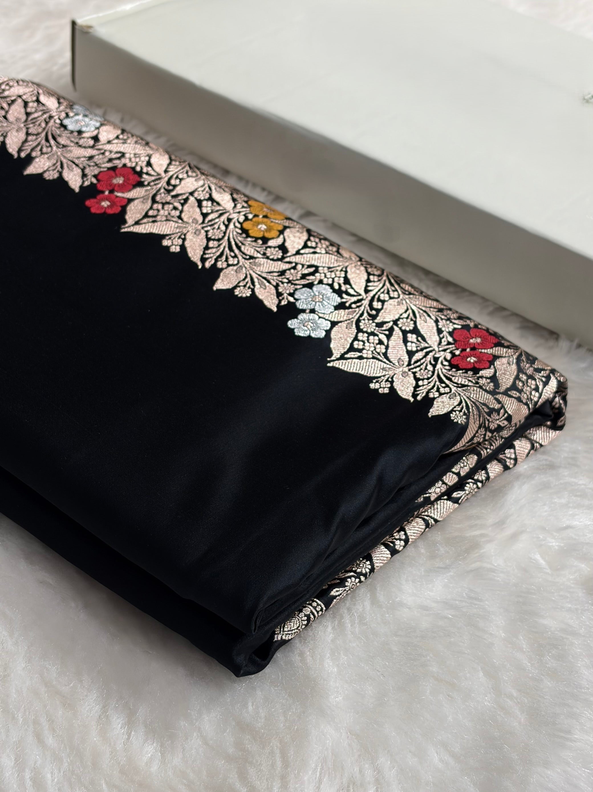 Mashru Silk Banarasi Saree with Rupa Sona Motifs & Scalloped Border