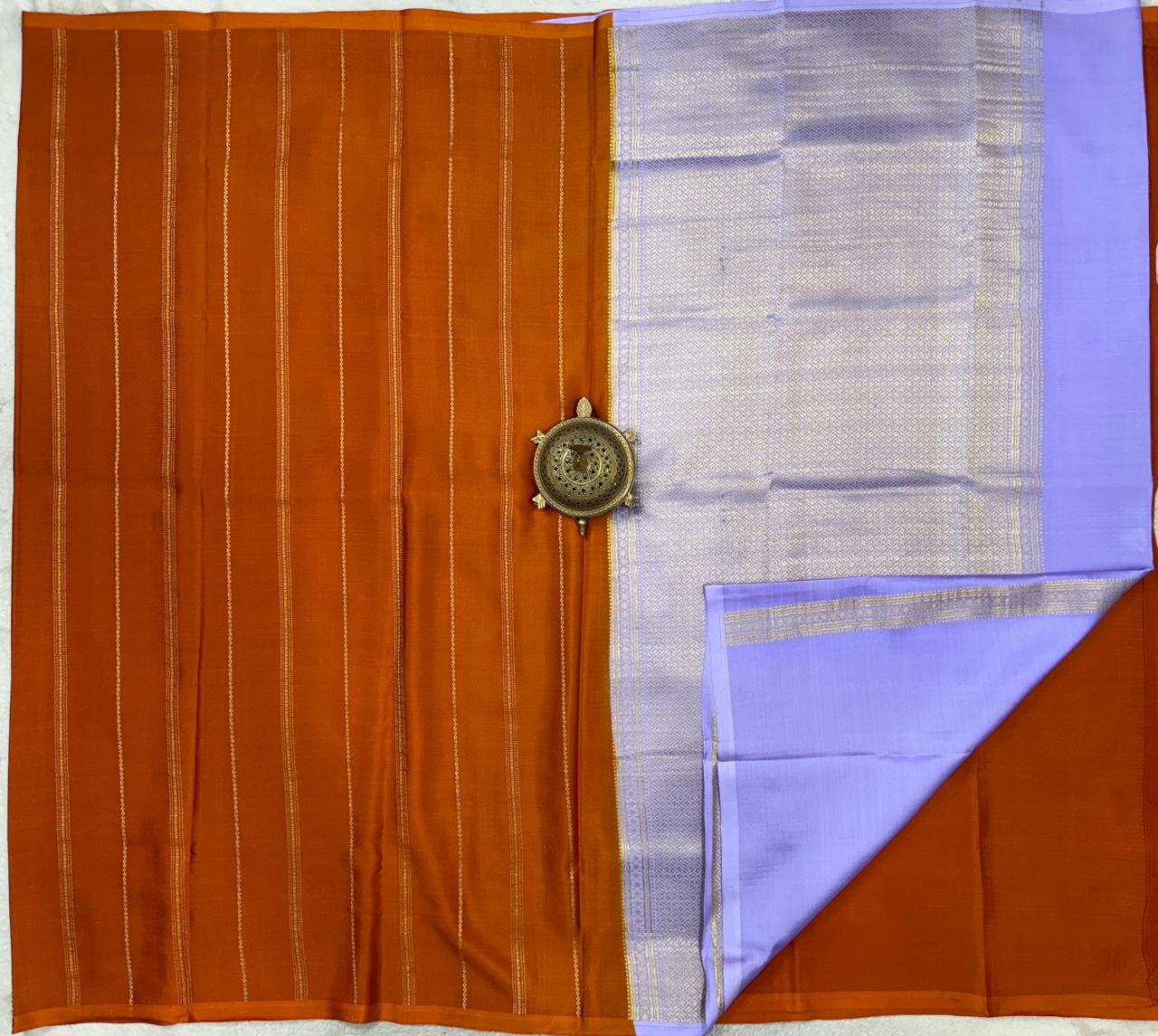Borderless Crepe Silk Saree with Gold & Silver Zari Stripes | Rich Contrast Pallu