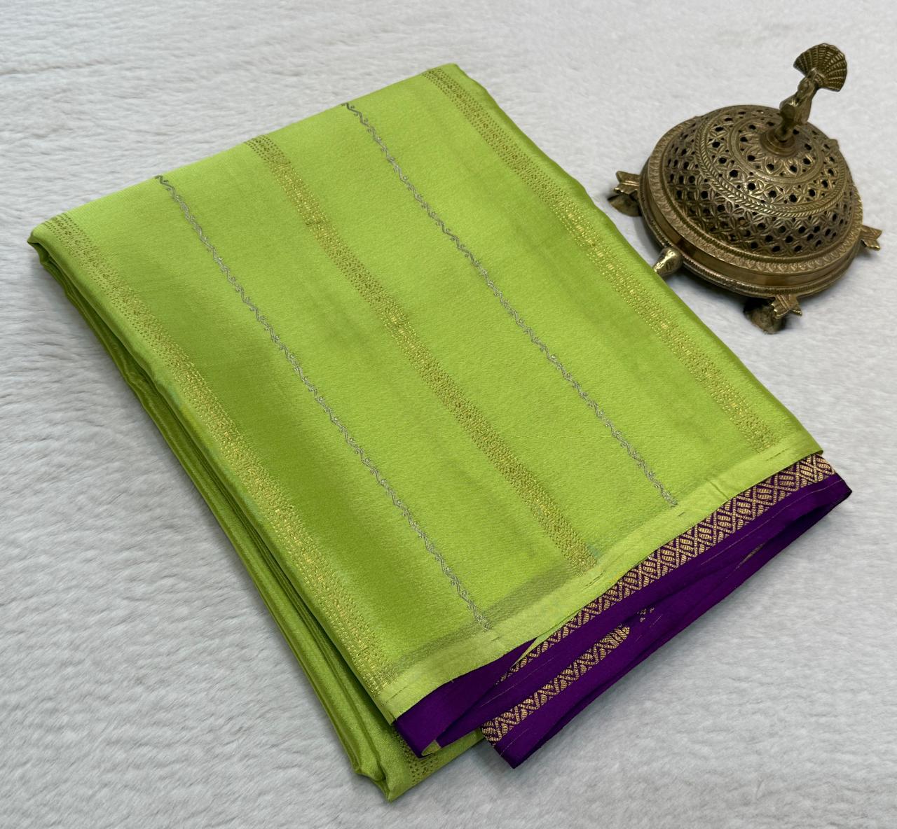 Borderless Crepe Silk Saree with Gold & Silver Zari Stripes | Rich Contrast Pallu