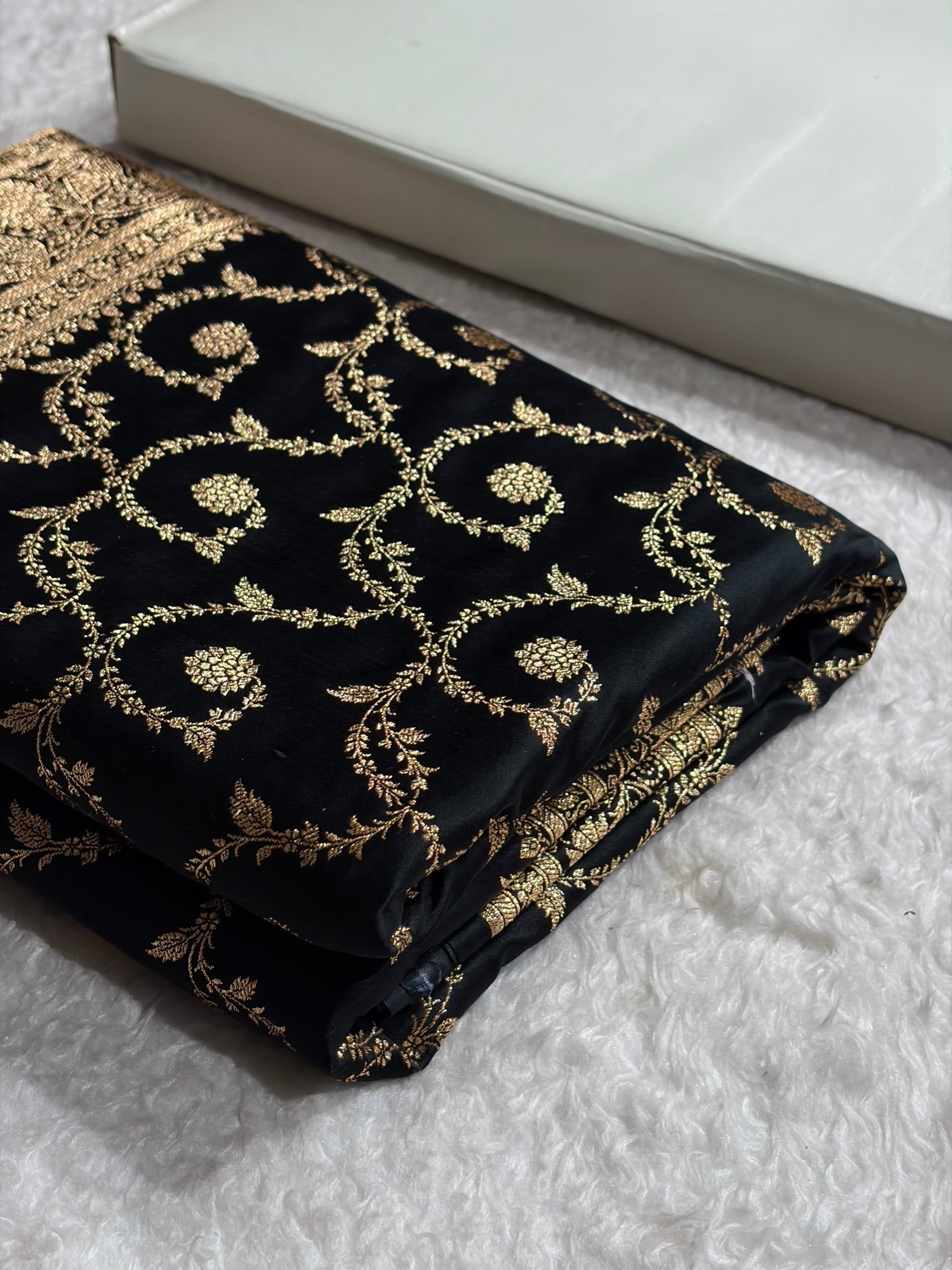 Floral Jaal Pattern Banarasi Satin Katan Silk Saree