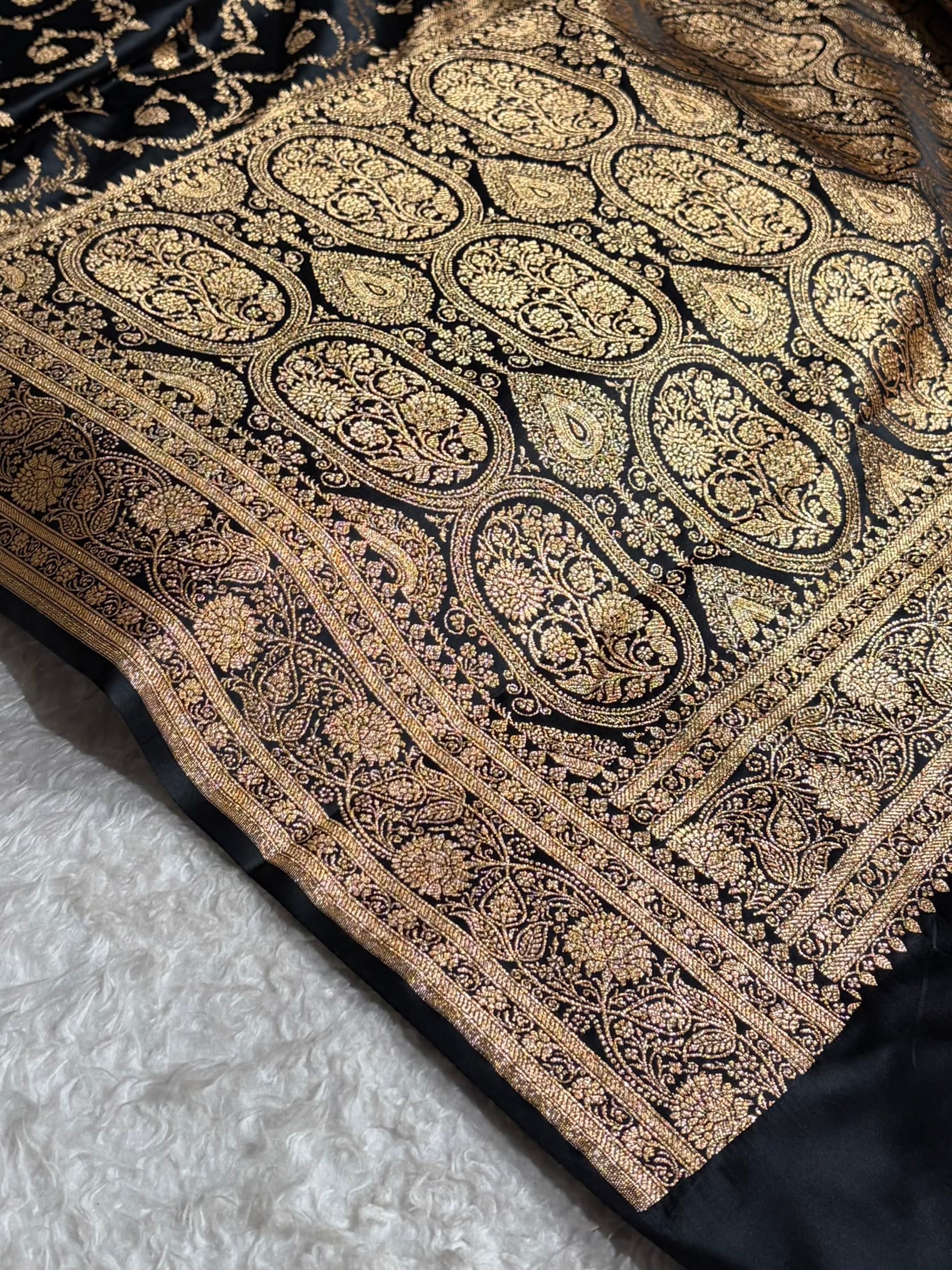 Floral Jaal Pattern Banarasi Satin Katan Silk Saree