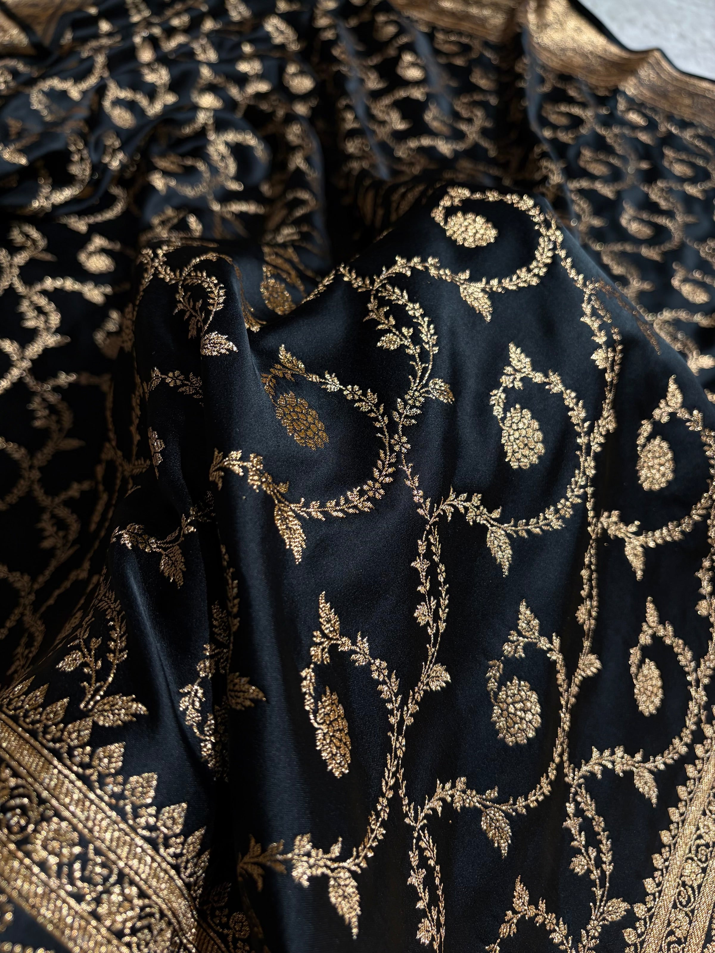 Floral Jaal Pattern Banarasi Satin Katan Silk Saree