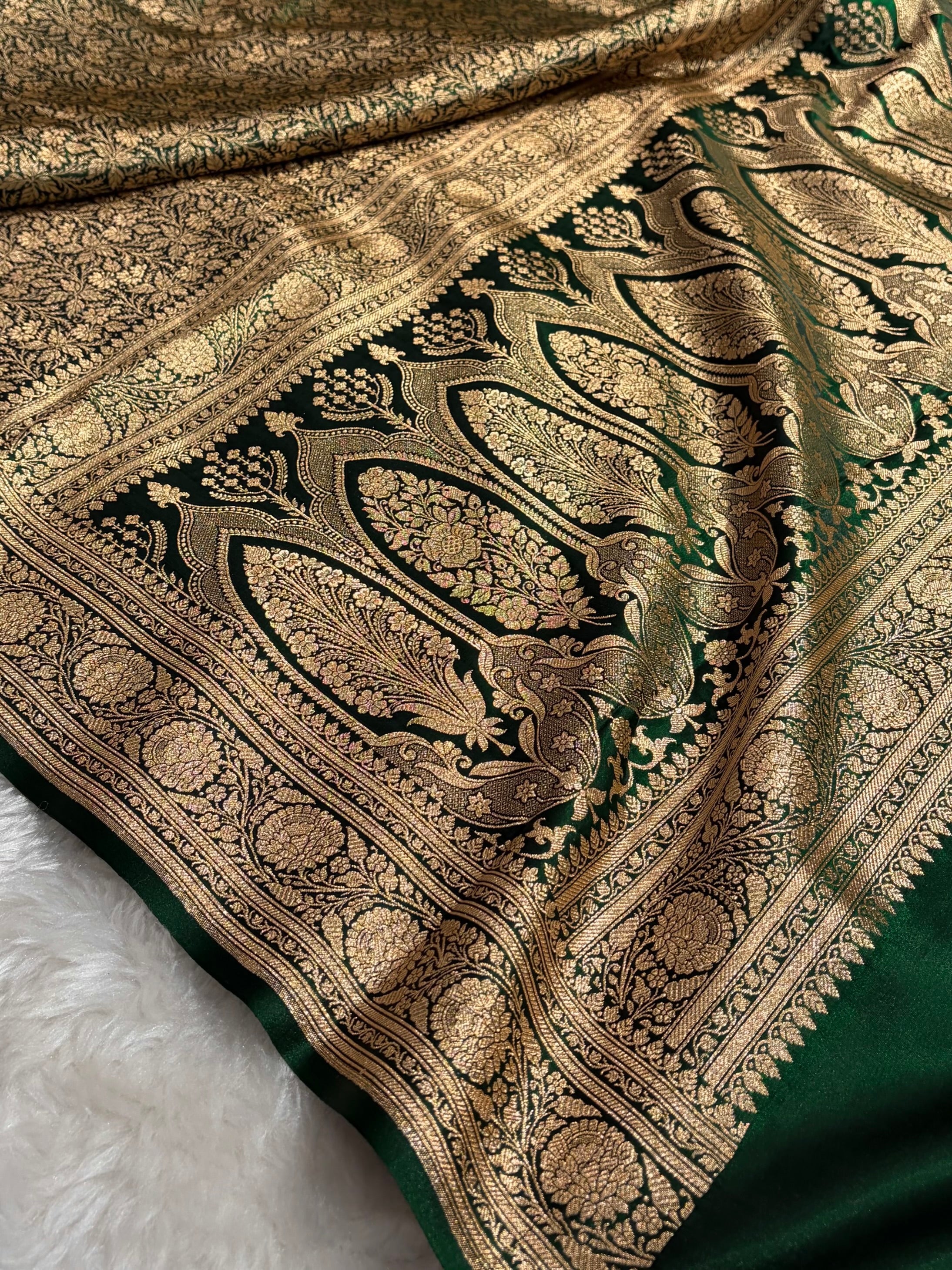 Peacock Shades Banarasi Satin Katan Silk Saree with Jacquard Weave
