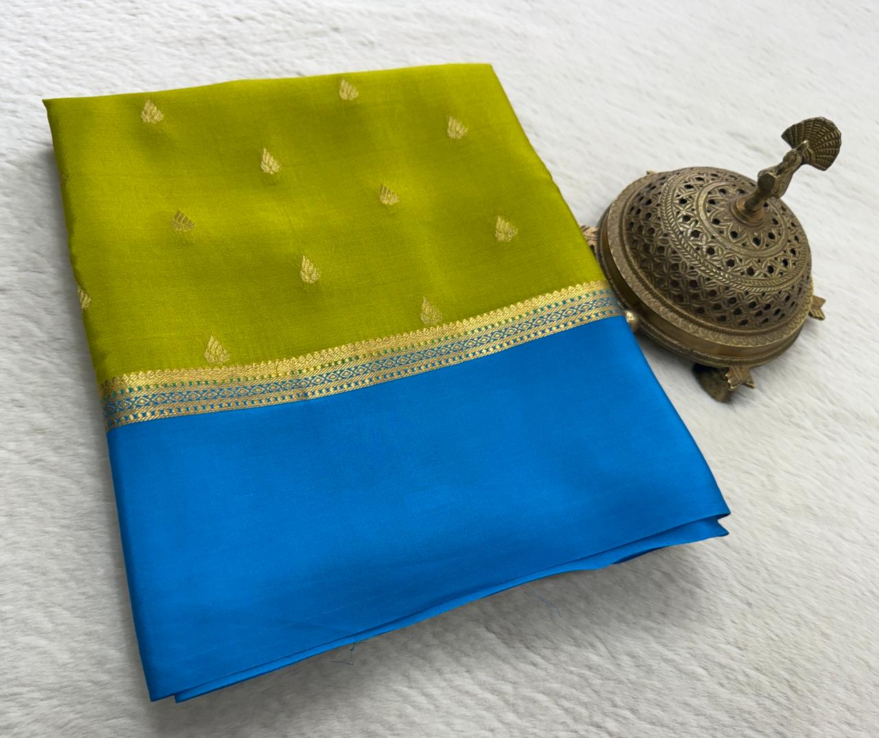Crepe Mangoo Silk Saree with Bentex Border & Rich Pallu | Elegant Festive Collection