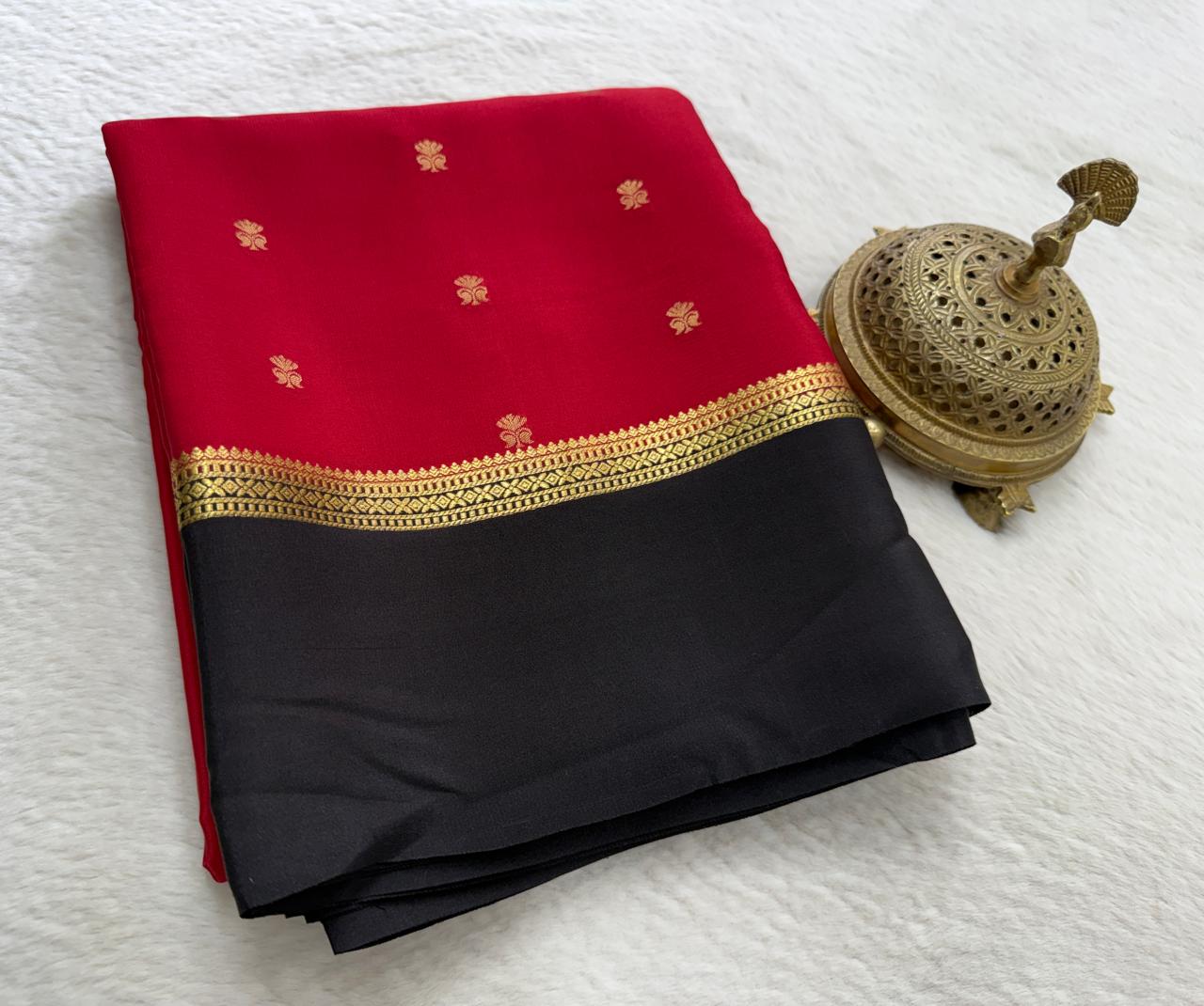 Crepe Mangoo Silk Saree with Bentex Border & Rich Pallu | Elegant Festive Collection