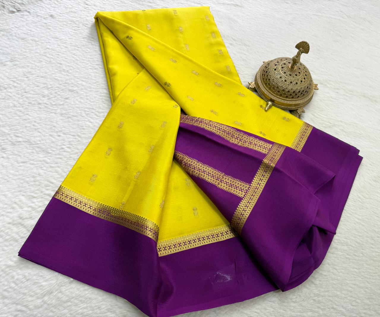 Crepe Mangoo Silk Saree with Bentex Border & Rich Pallu | Elegant Festive Collection
