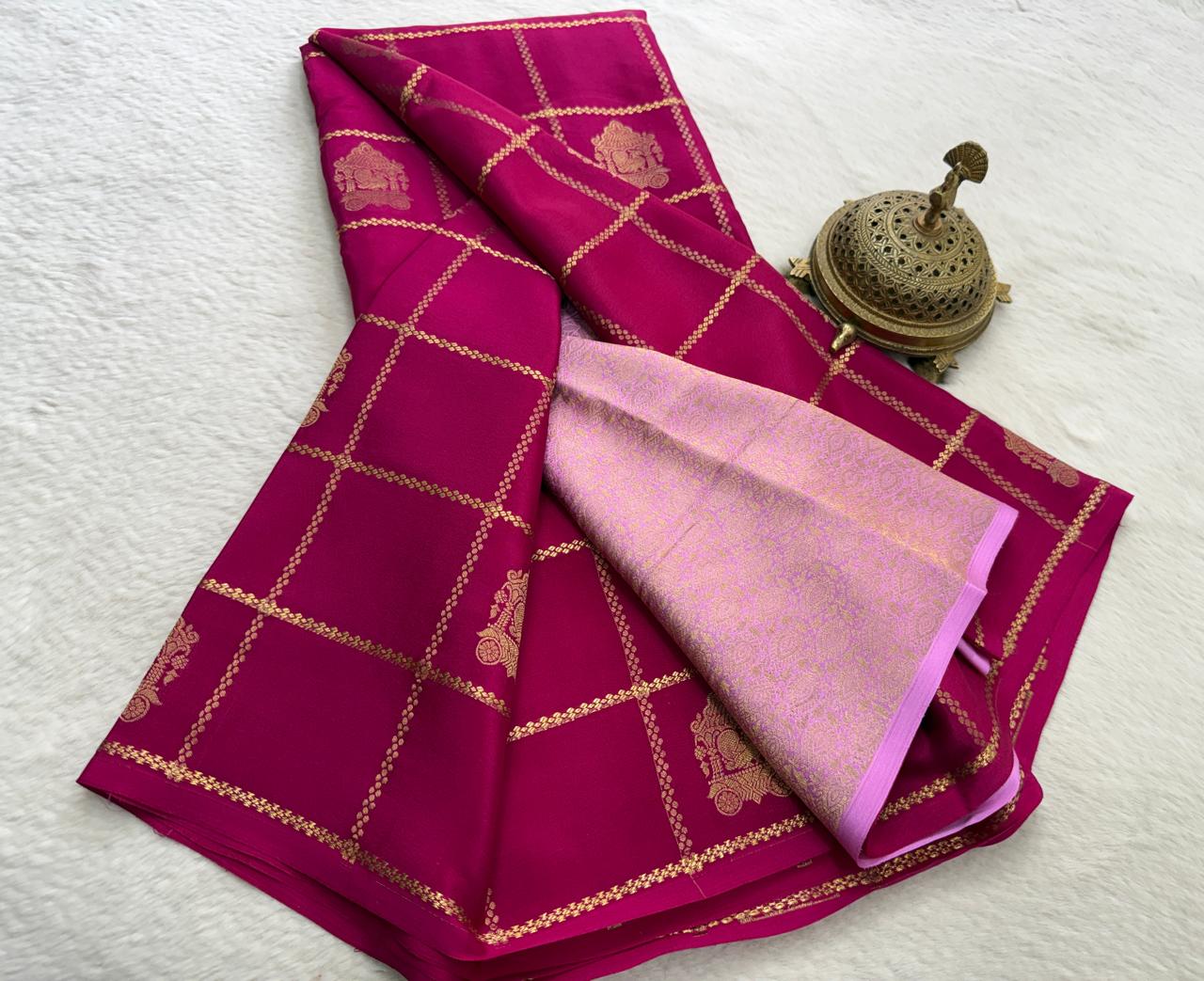 Crepe Silk Saree with Rich Pallu – Borderless Checks Pattern | Premium Ethnic Wear