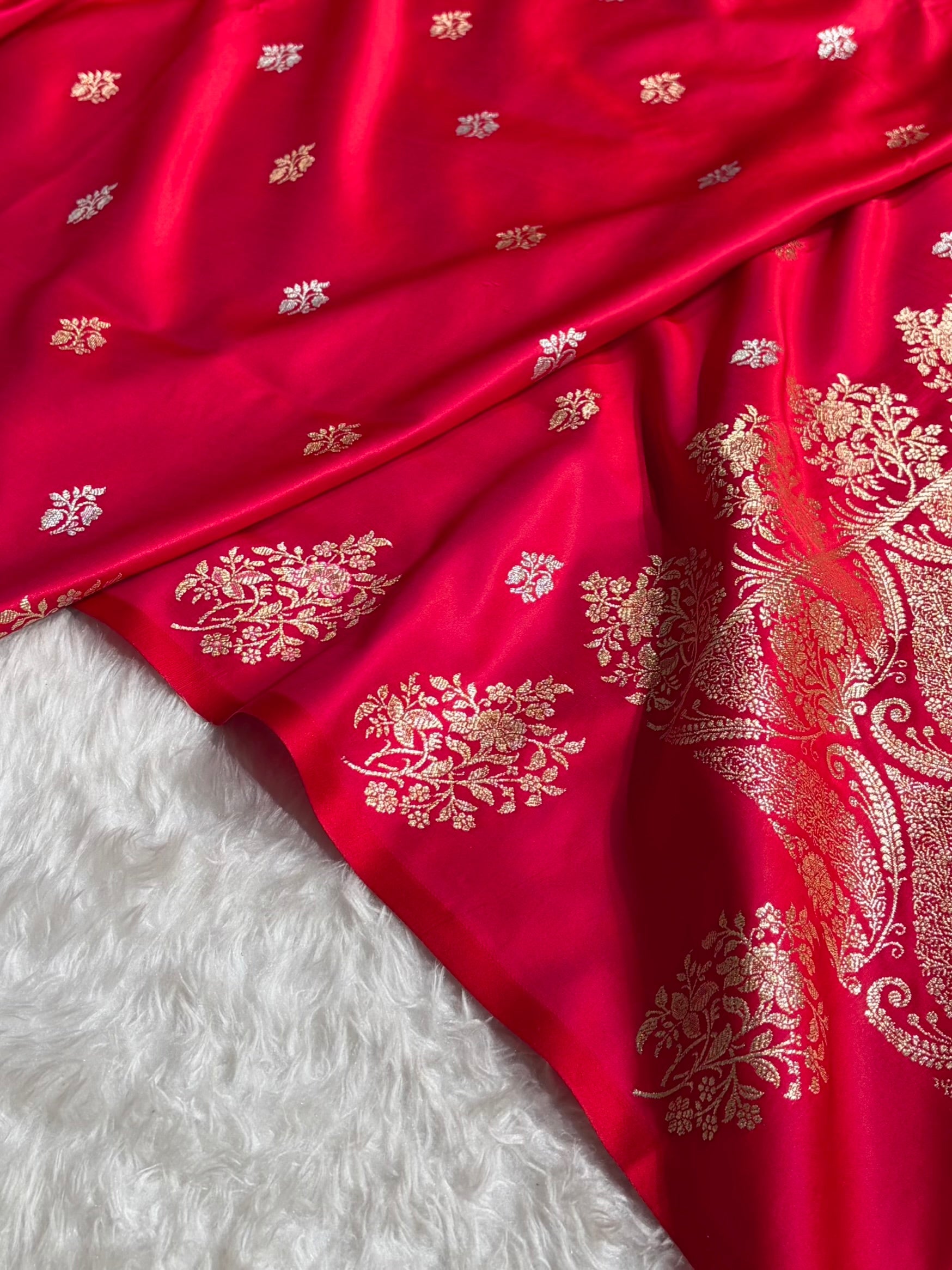 Banarasi Mashru Silk Saree with Floral Scalloped Border & Rupa Sona Motifs