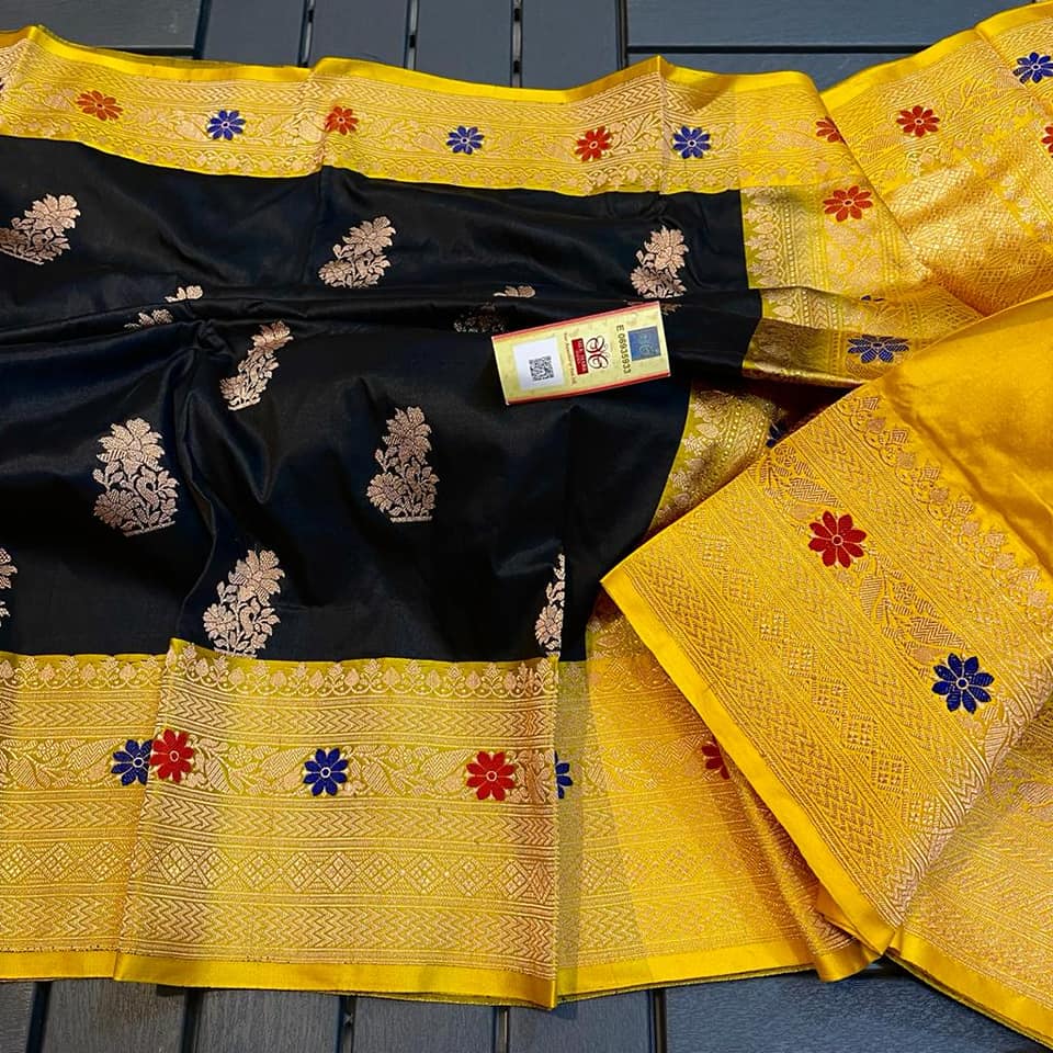 Exclusive Bridal Banarasi Katan Silk Saree with Border Blouse at ₹1249
