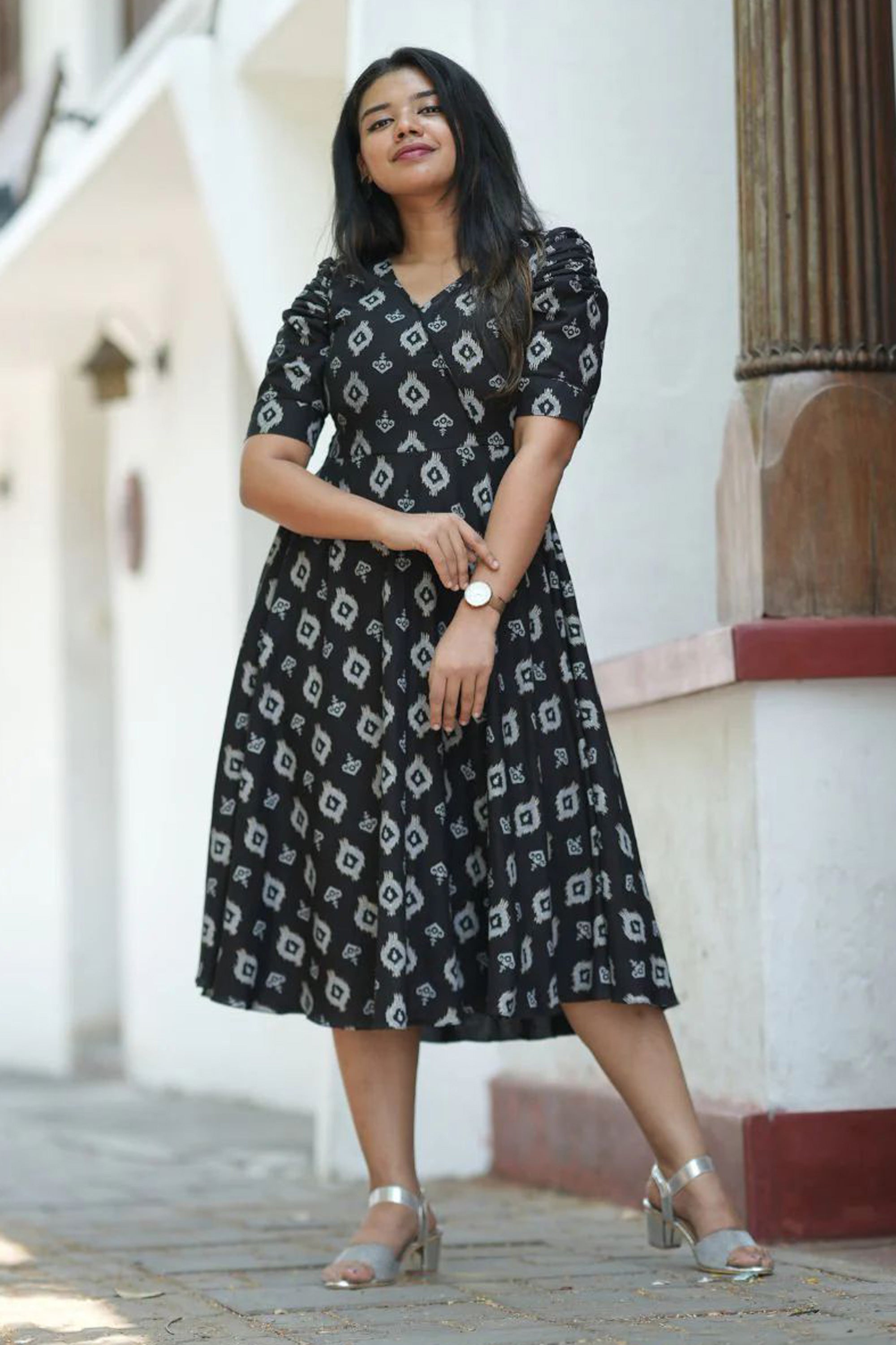 Beautiful Black And Grey Ethnic Print Dress