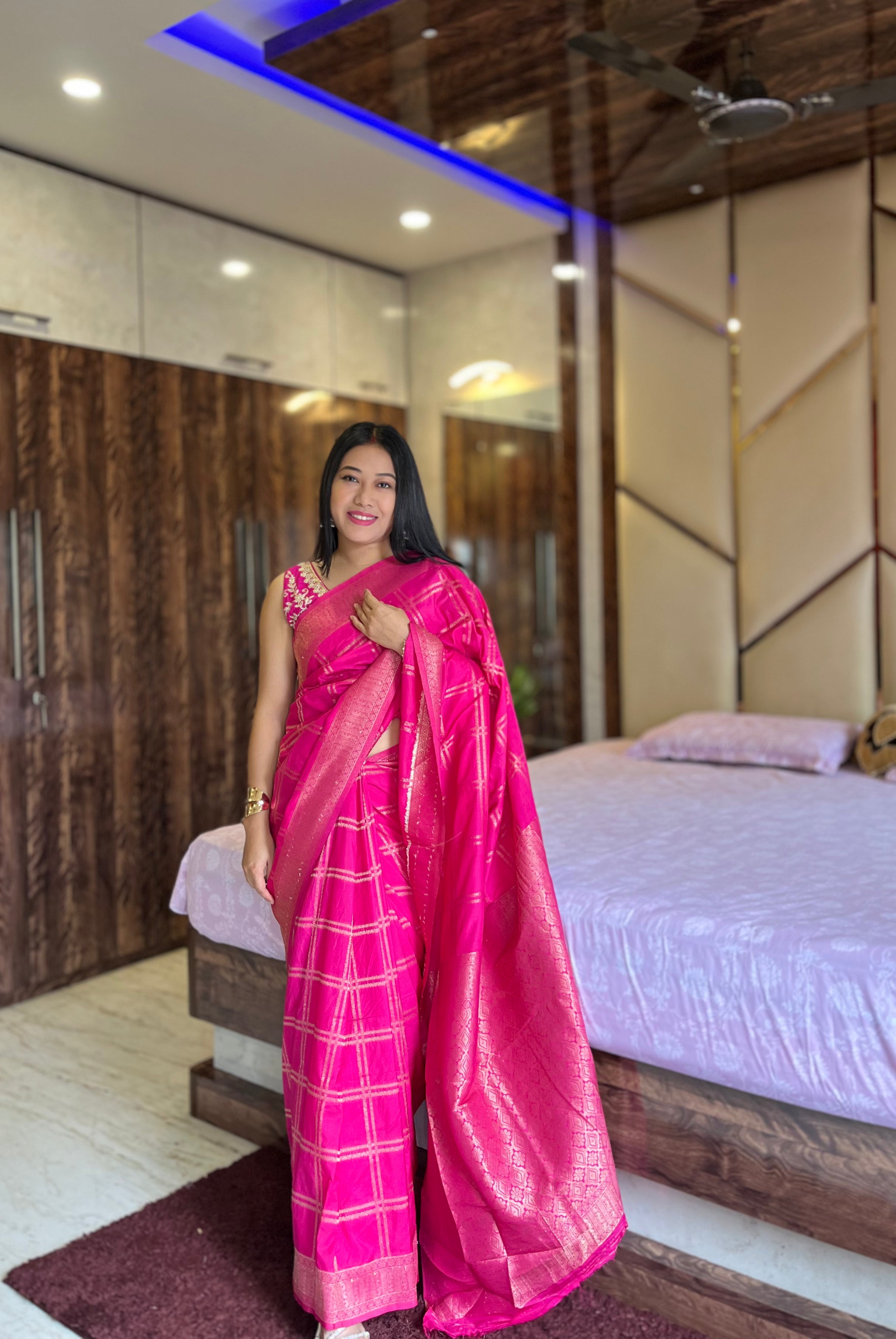Celebrating Indian Heritage: Timeless Double Line Checks Sarees with Rich Borders and Regal Pallus