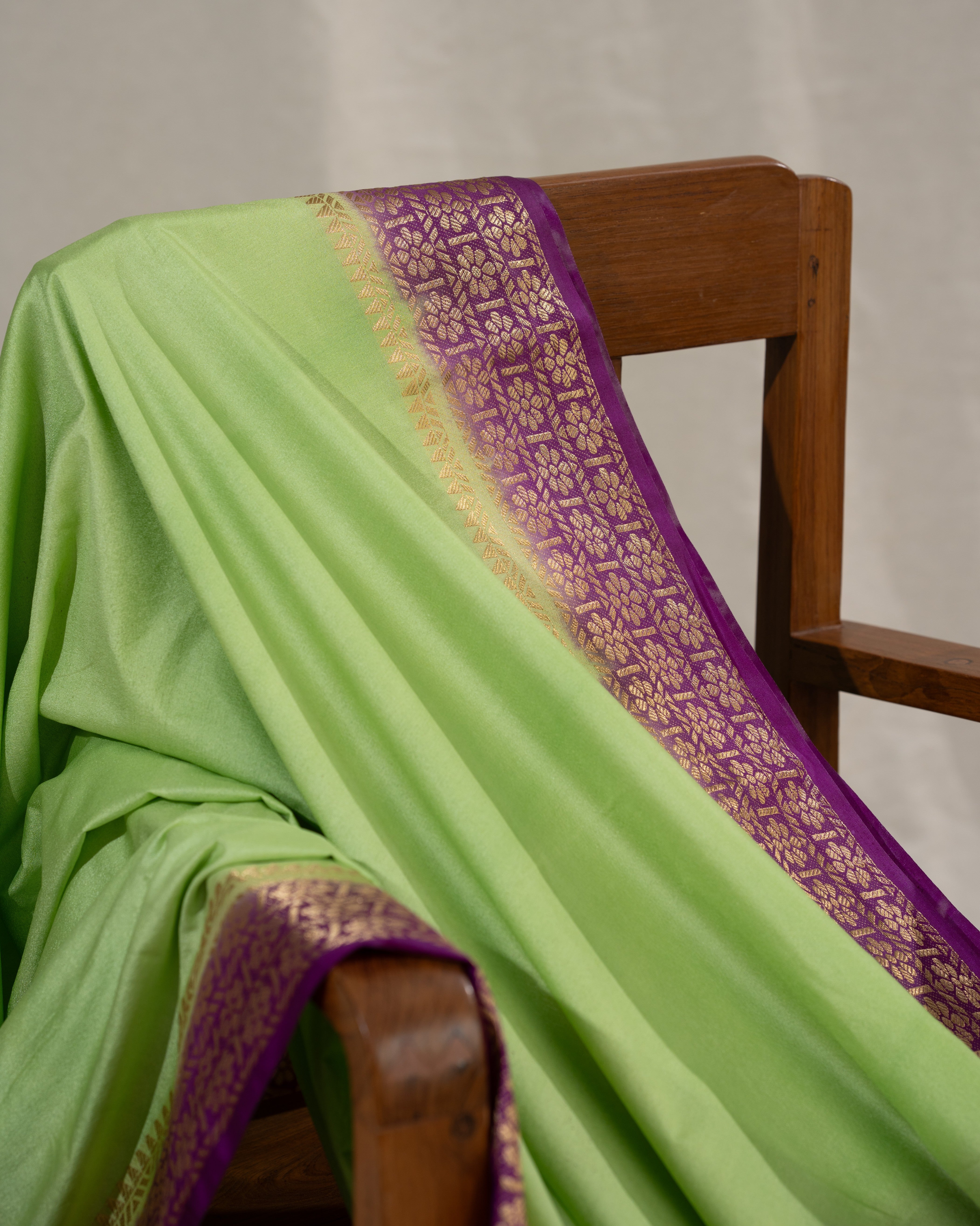 Traditional semi mysore crepe silk with  Golden  Border – Soft Silk Collection