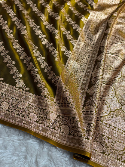 Banarasi German  Cross Pattern Banarasi Satin Silk Saree