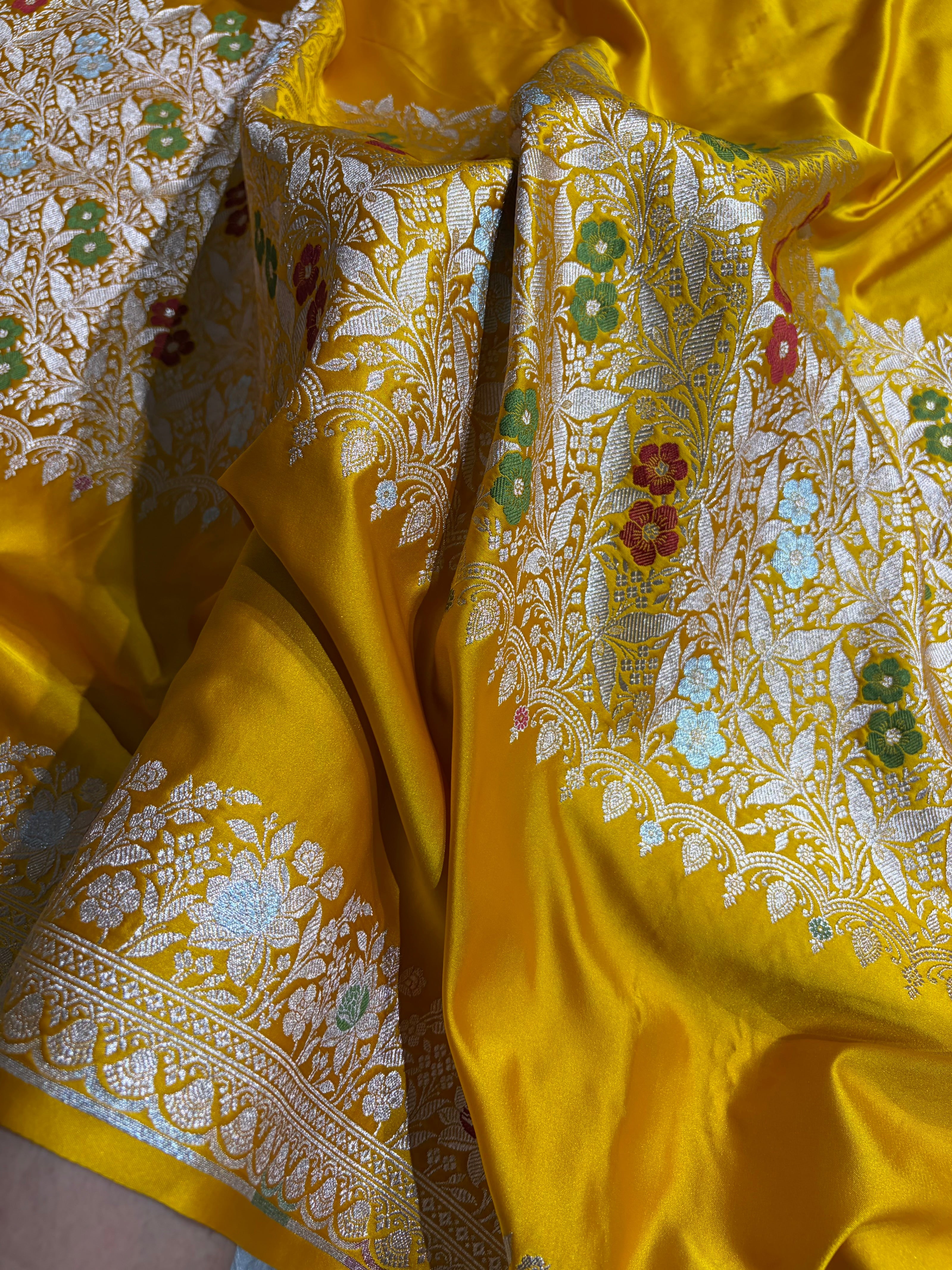 Mashru Silk Banarasi Saree with Rupa Sona Motifs & Scalloped Border