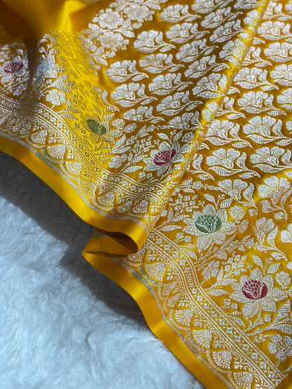 Mashru Silk Banarasi Saree with Rupa Sona Motifs & Scalloped Border