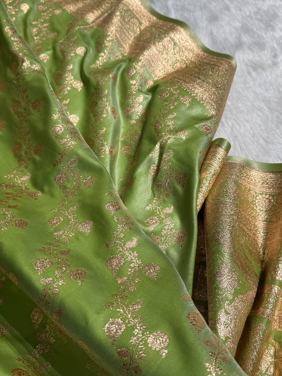 Banarasi Cross Jaal Satin Katan Silk Saree | Jacquard Woven Traditional Banarasi Saree
