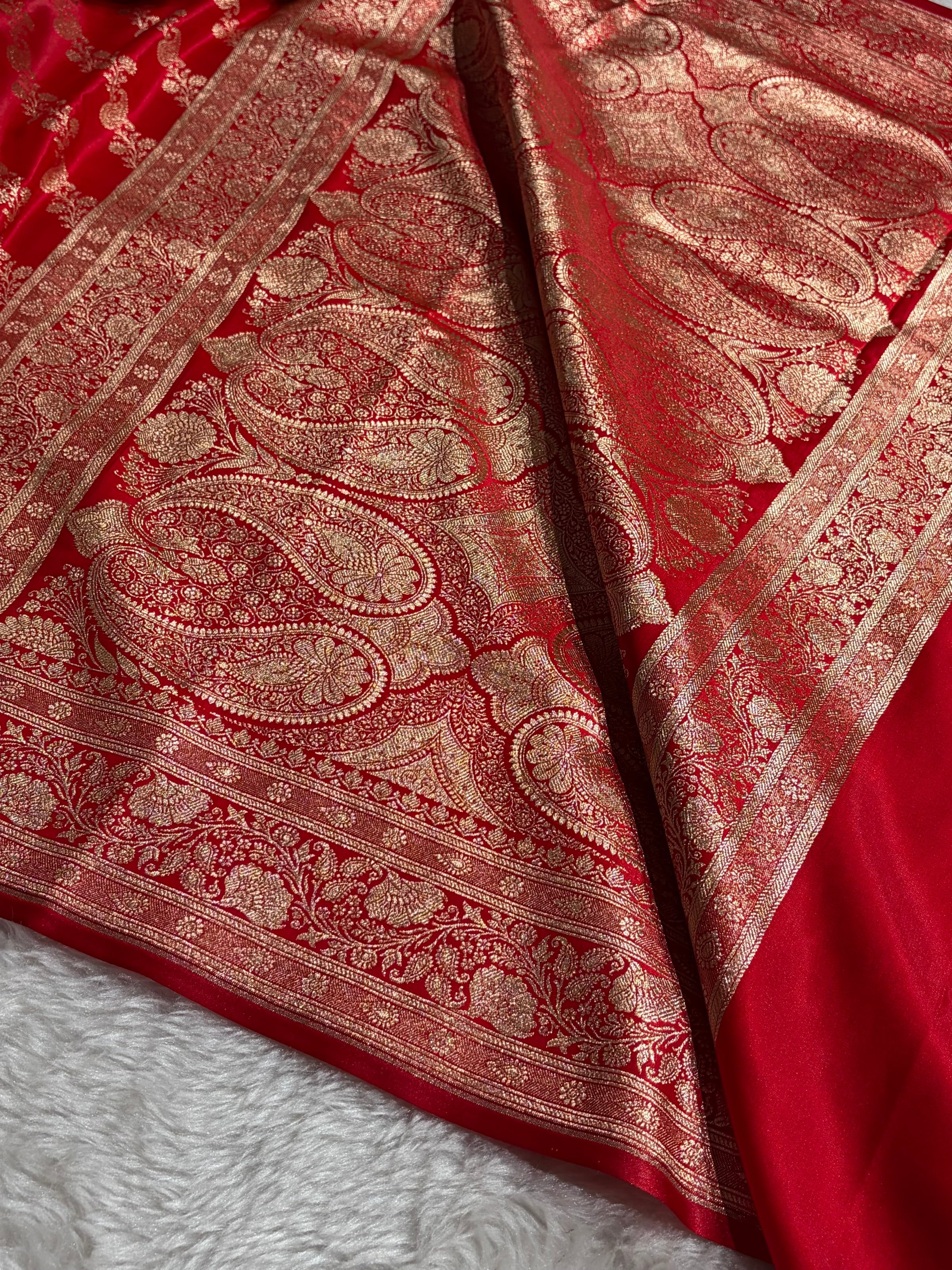 Banarasi German  Cross Pattern Banarasi Satin Silk Saree