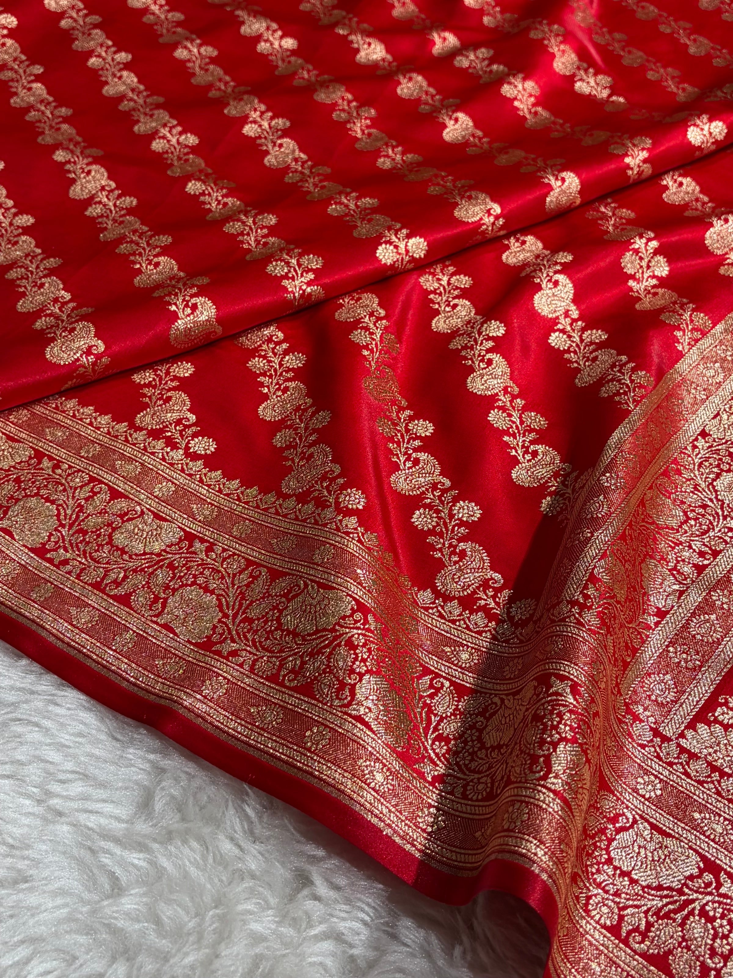 Banarasi German  Cross Pattern Banarasi Satin Silk Saree