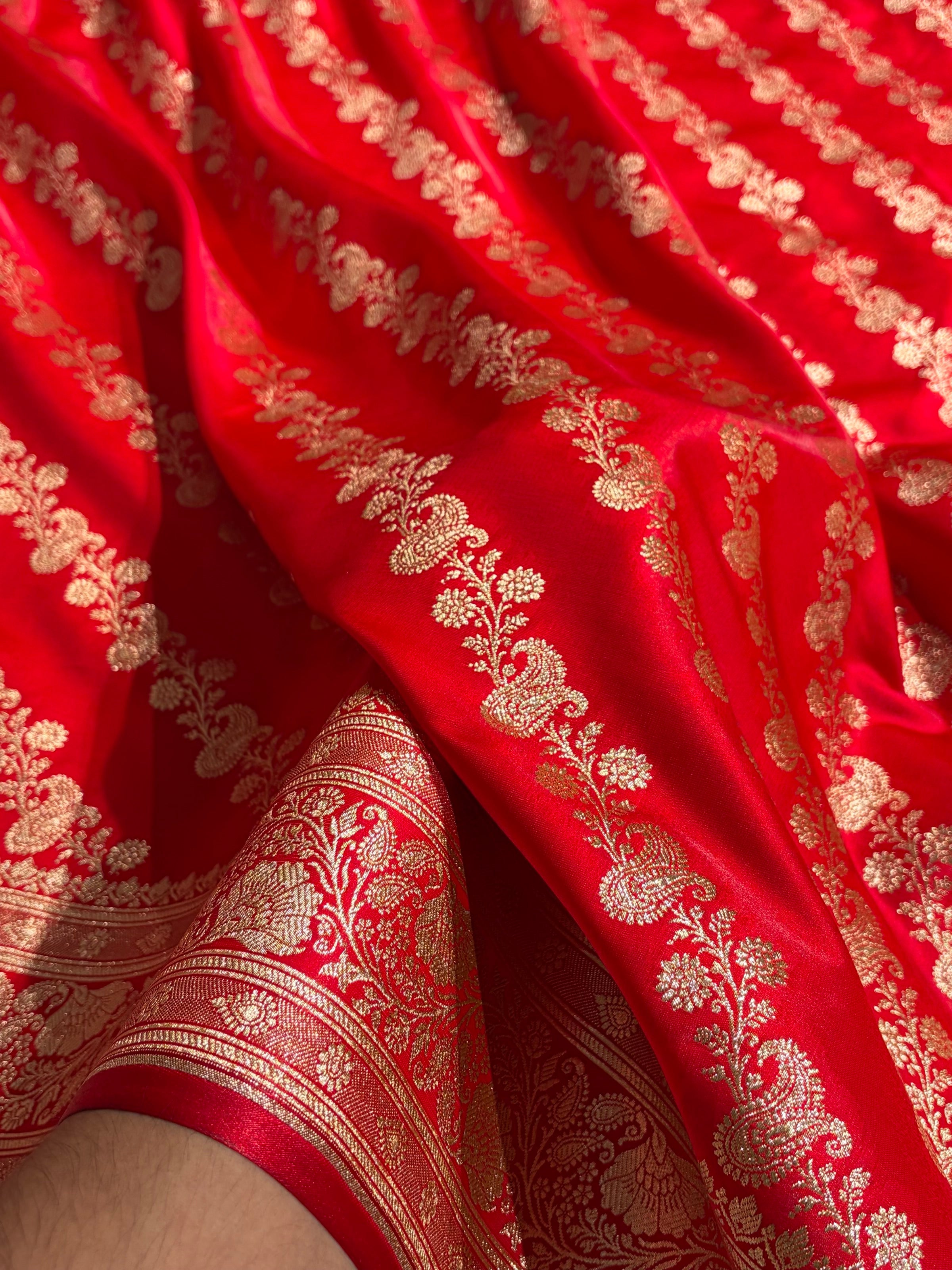 Banarasi German  Cross Pattern Banarasi Satin Silk Saree