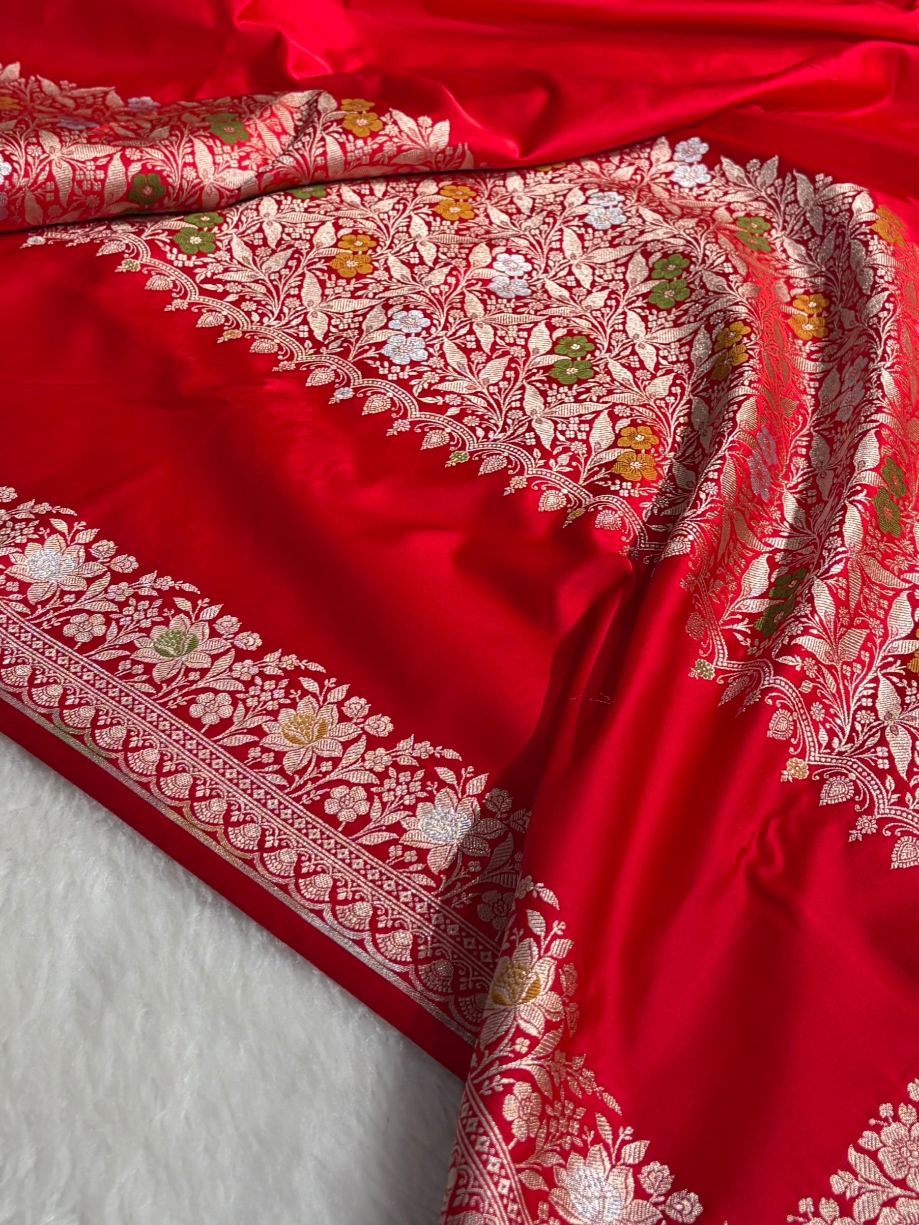 Mashru Silk Banarasi Saree with Rupa Sona Motifs & Scalloped Border