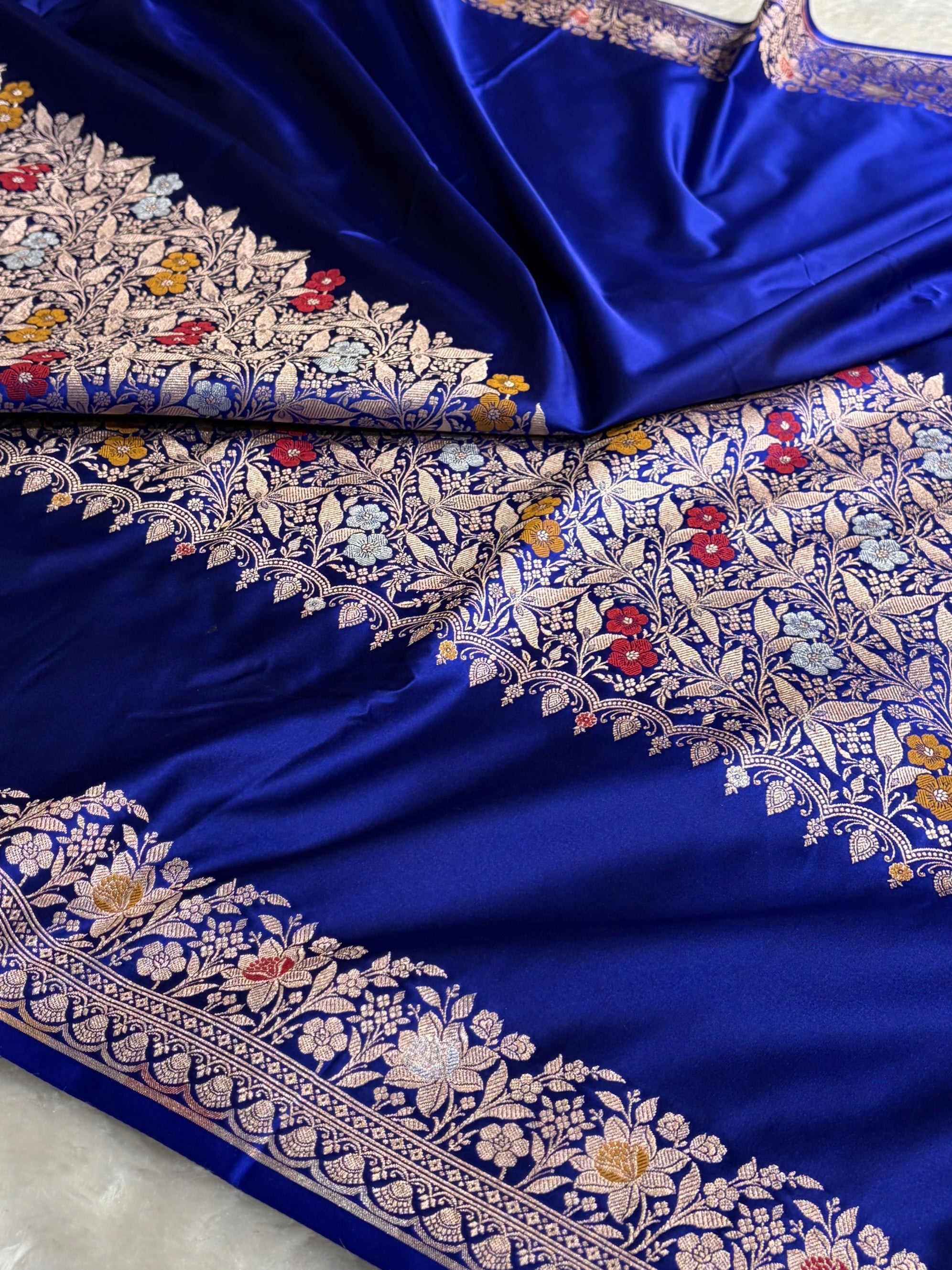 Mashru Silk Banarasi Saree with Rupa Sona Motifs & Scalloped Border