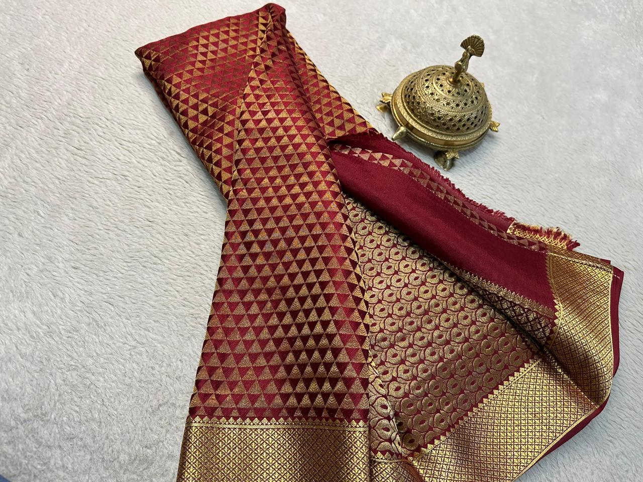 Celebrate Grace: Silk Brocade Saree with Majestic Zari Weaving and Rich Pallu
