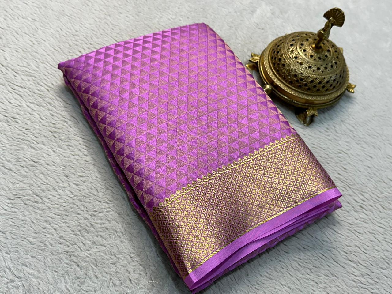 Celebrate Grace: Silk Brocade Saree with Majestic Zari Weaving and Rich Pallu