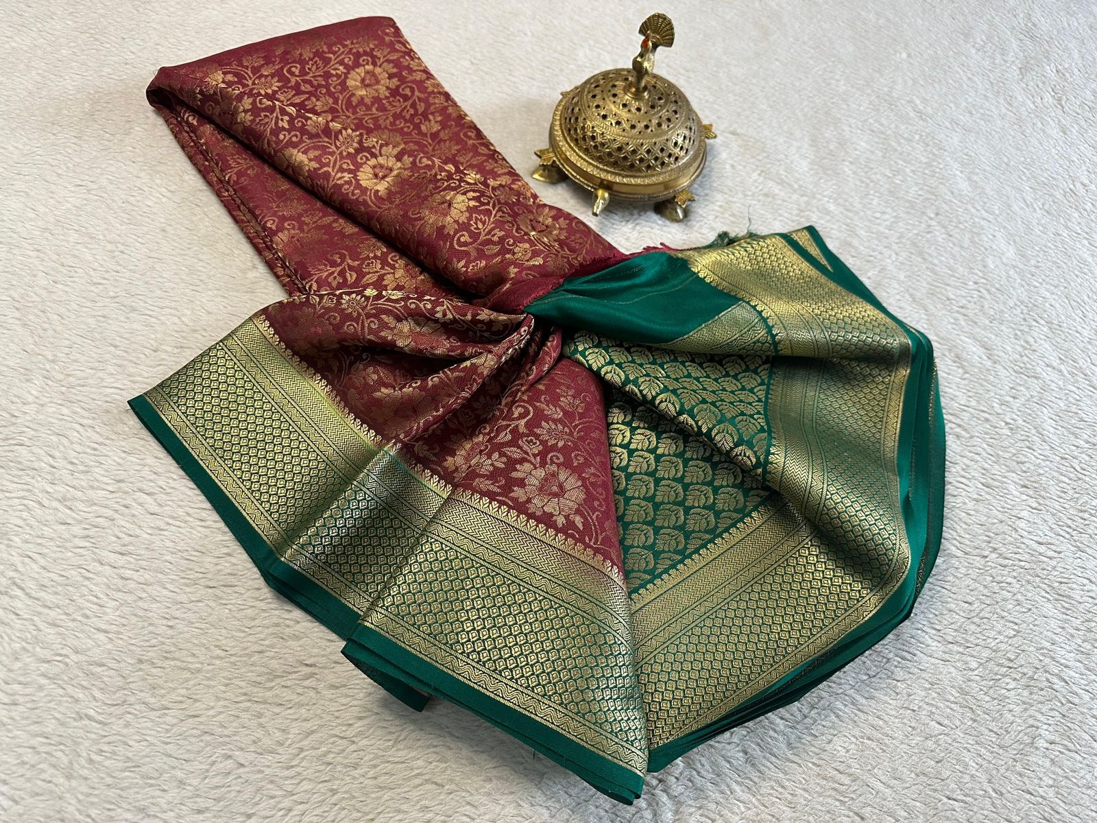 Royal Brocade Bridal Saree with Rich Pallu – A Heritage of Silk Splendor