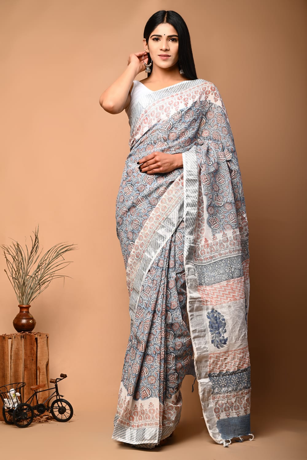 Linen Sarees for Every Style and Occasion