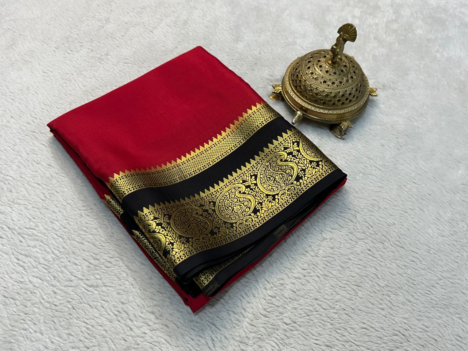 Silken Splendor: Majestic Mysore Silk Saree
