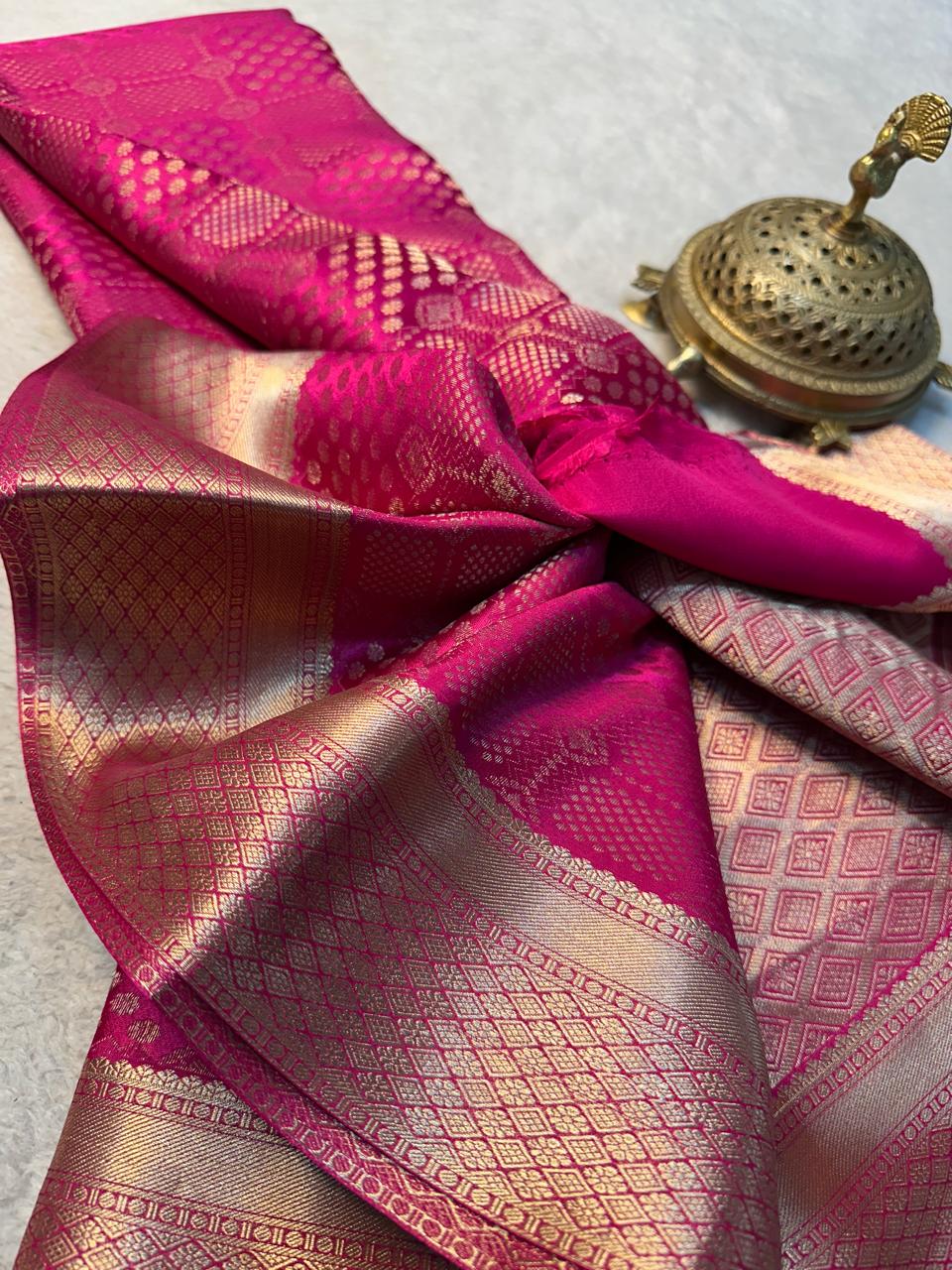 Exclusive Bridal Brocade Silk Saree with Opulent Rich Pallu – Timeless Elegance