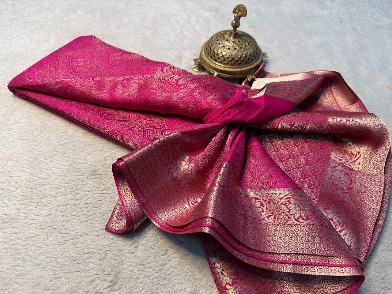 Luxurious Brocade Silk Saree for Brides – Radiant Pallu & Regal Weave