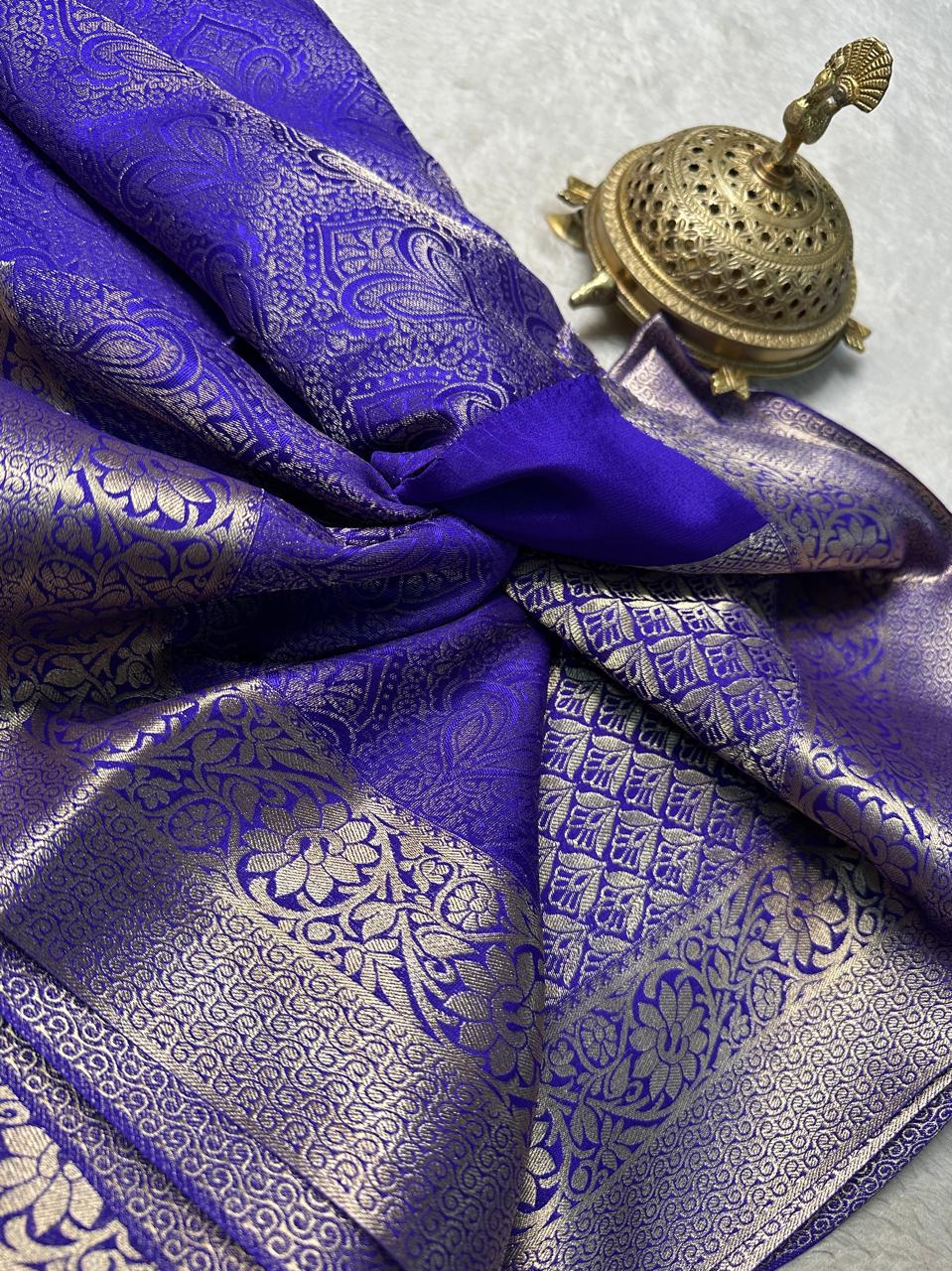 Luxurious Brocade Silk Saree for Brides – Radiant Pallu & Regal Weave
