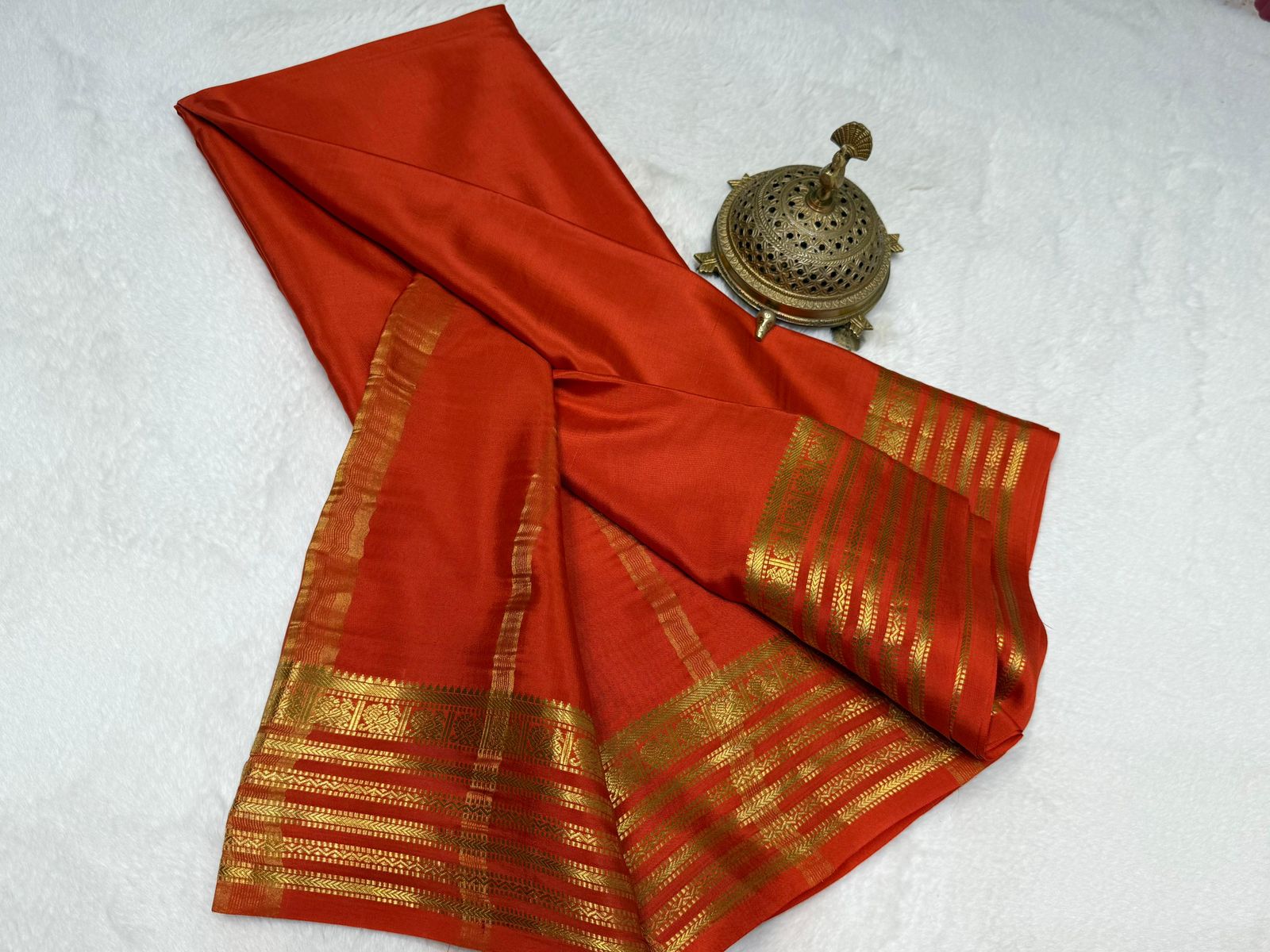 Semi-Soft Mysore Silk Sarees with Traditional Peacock Lines Border – Beautiful Solid Colors