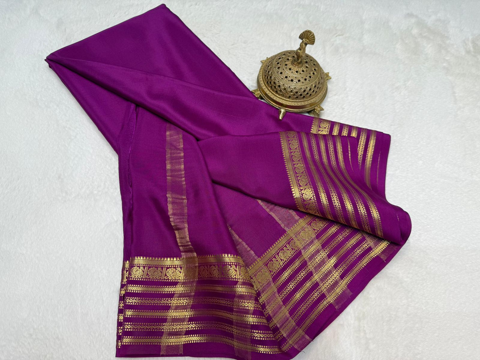Semi-Soft Mysore Silk Sarees with Traditional Peacock Lines Border – Beautiful Solid Colors