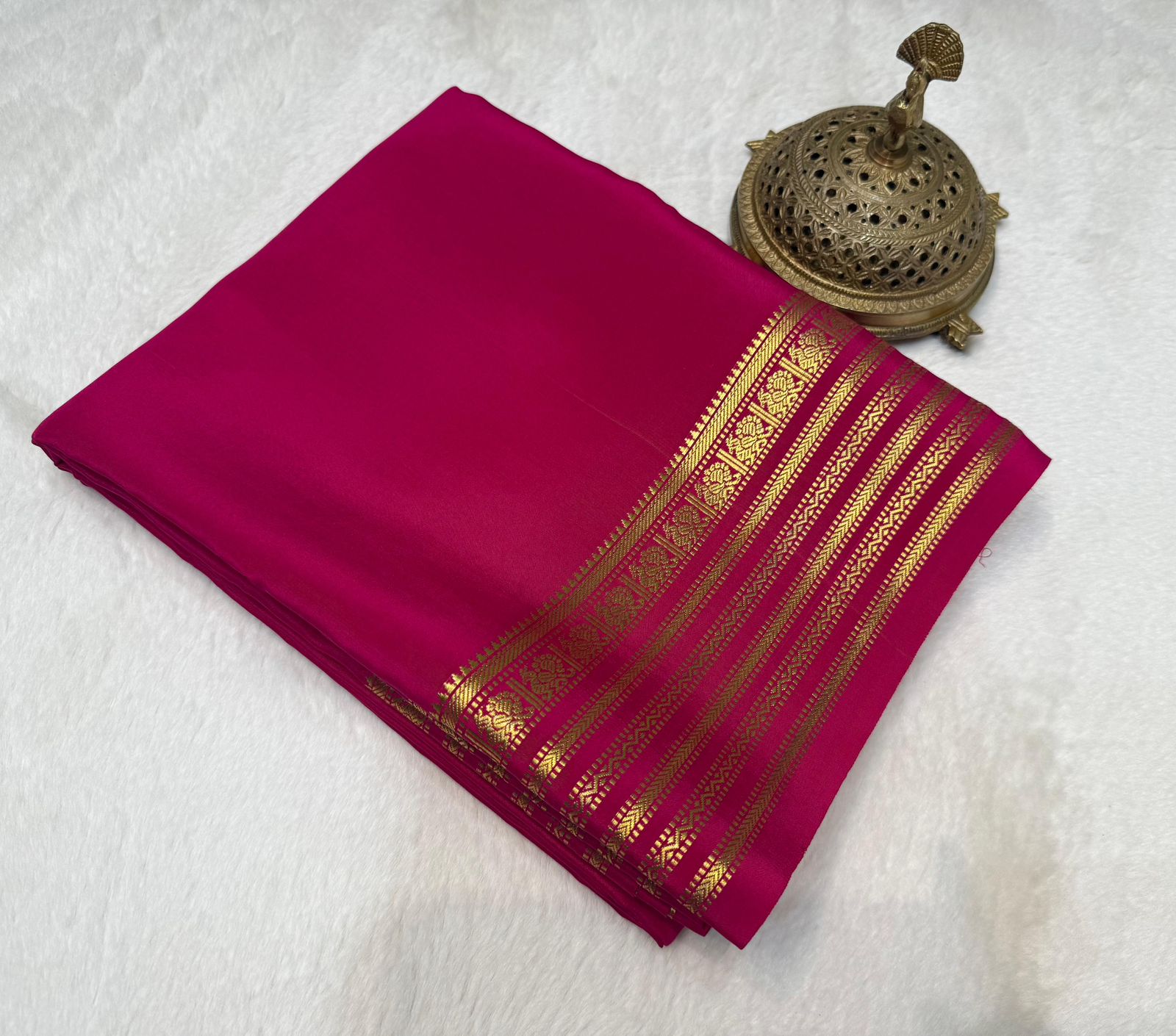 Semi-Soft Mysore Silk Sarees with Traditional Peacock Lines Border – Beautiful Solid Colors