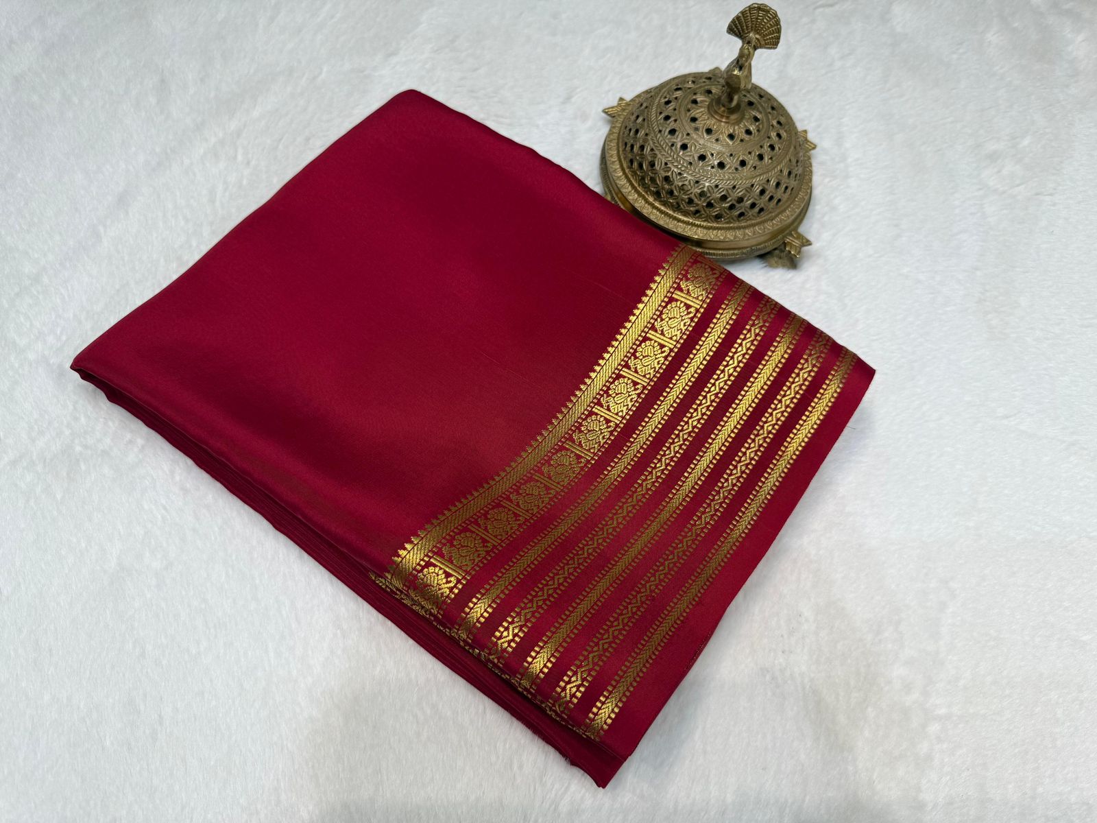 Semi-Soft Mysore Silk Sarees with Traditional Peacock Lines Border – Beautiful Solid Colors