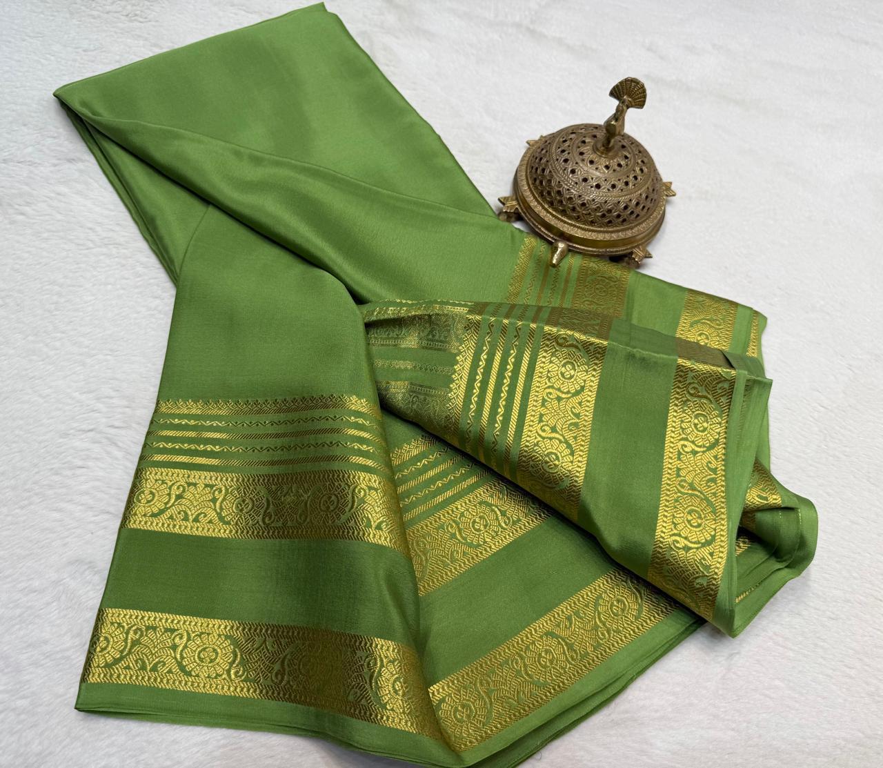 Rich Floral Bentex border with Rich pallu in beautiful solid colours